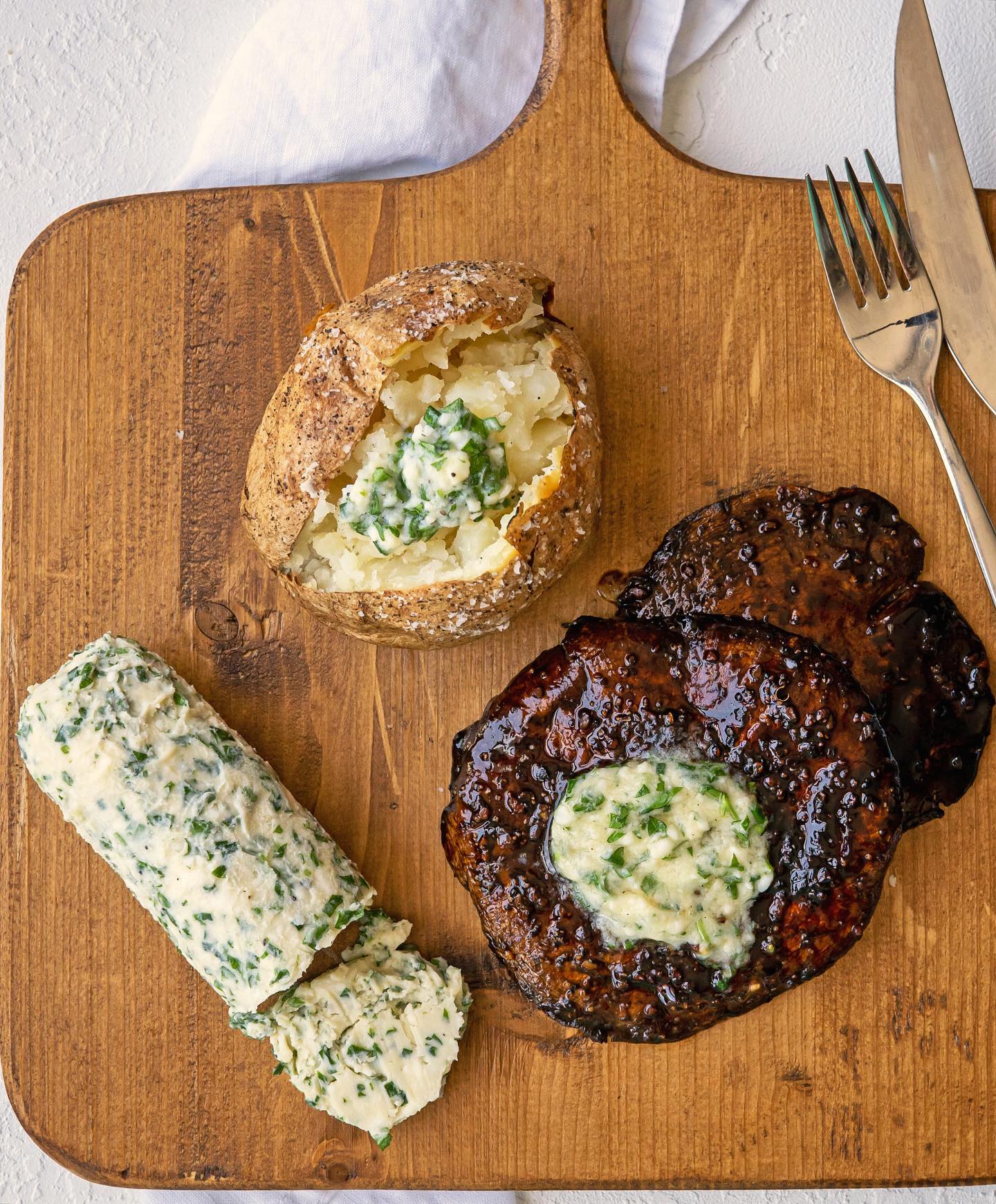 Bleu Cheese Compound Butter for Grilled Portobellos and Baked Potatoes