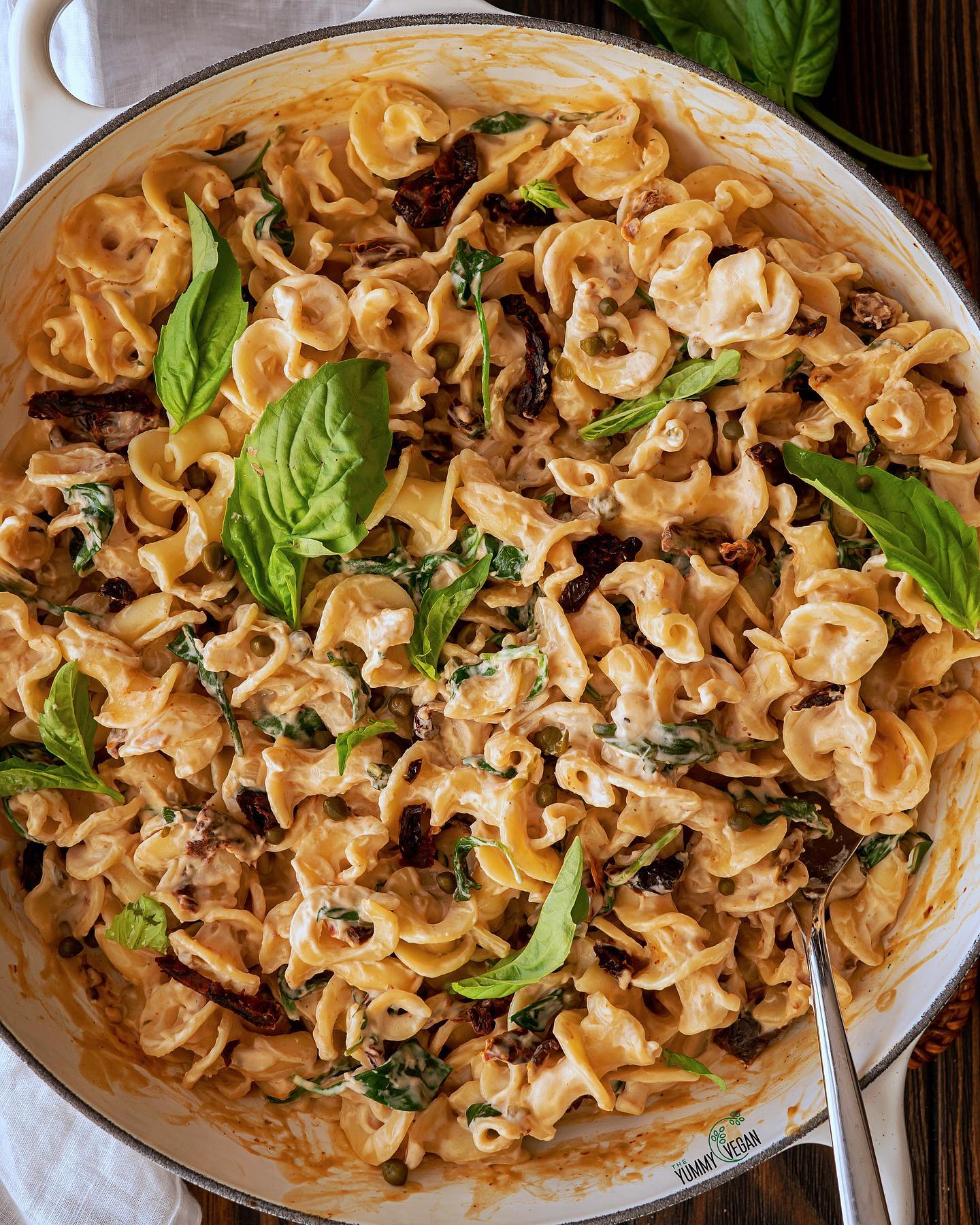 Creamy Sun-Dried Tomato Pasta with Basil
