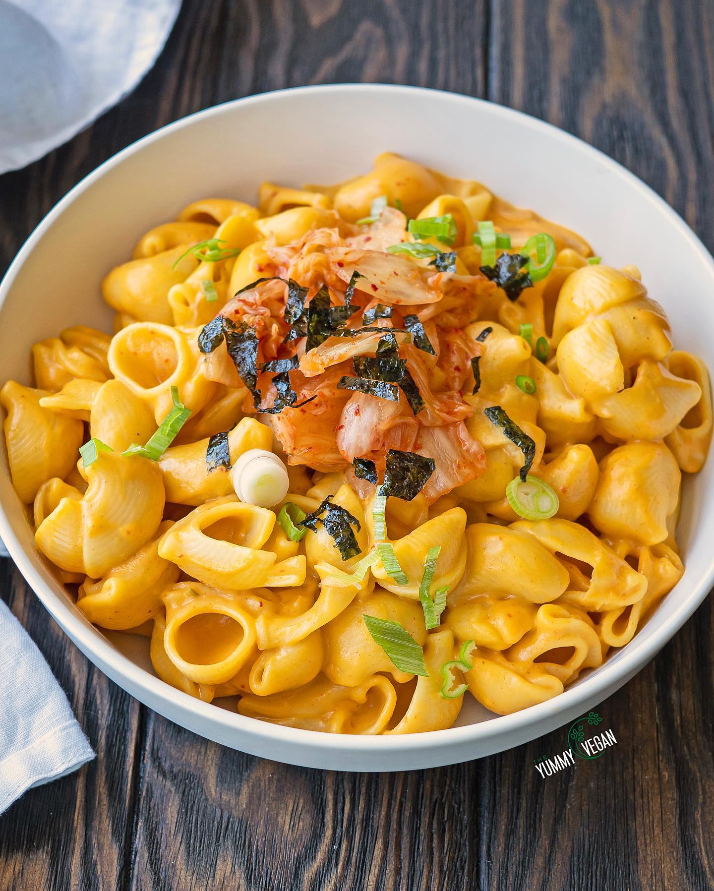 Creamy Kimchi Mac and Cheese Fusion 🧀🌶️