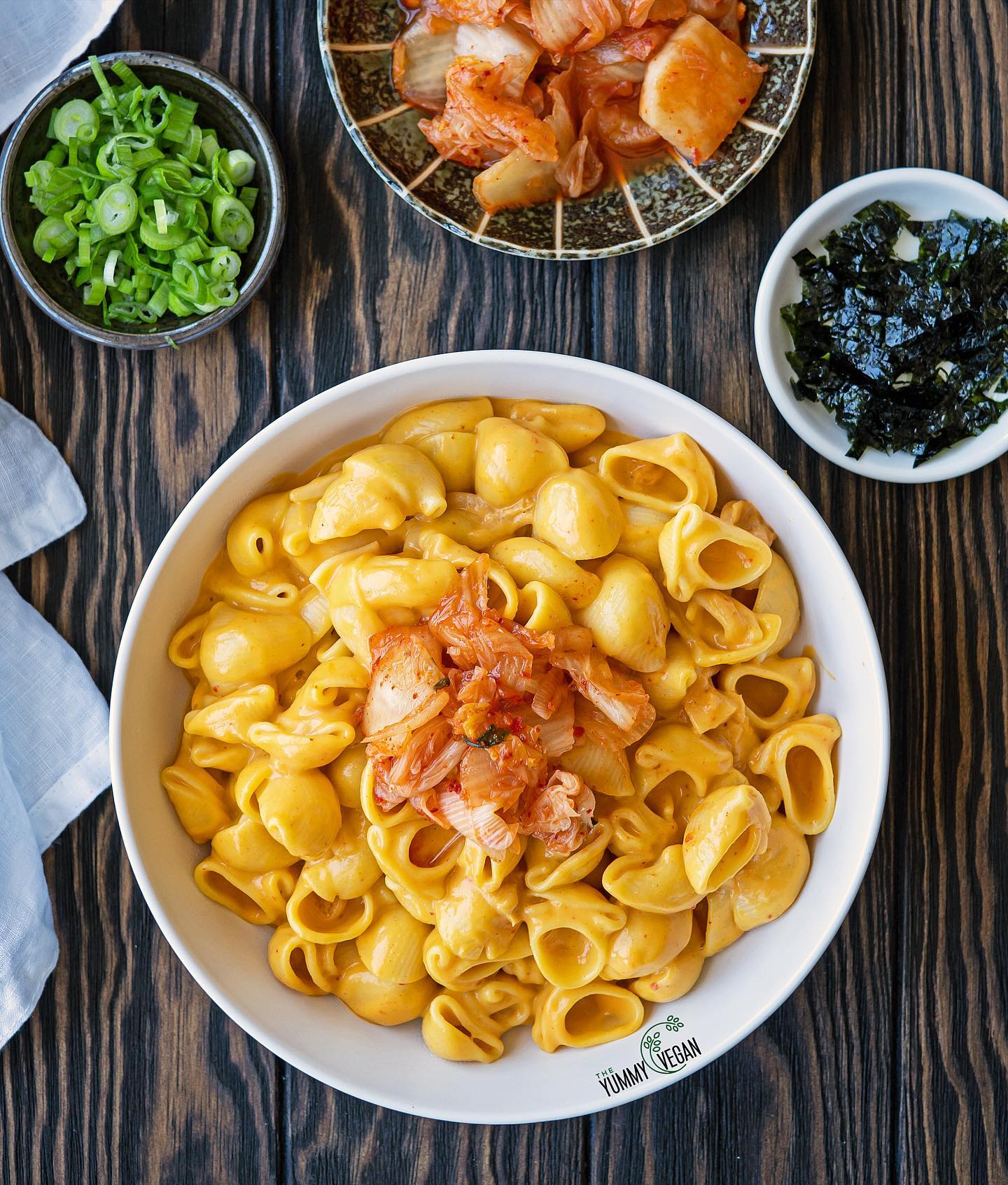 Creamy Kimchi Mac and Cheese Fusion 🧀🌶️