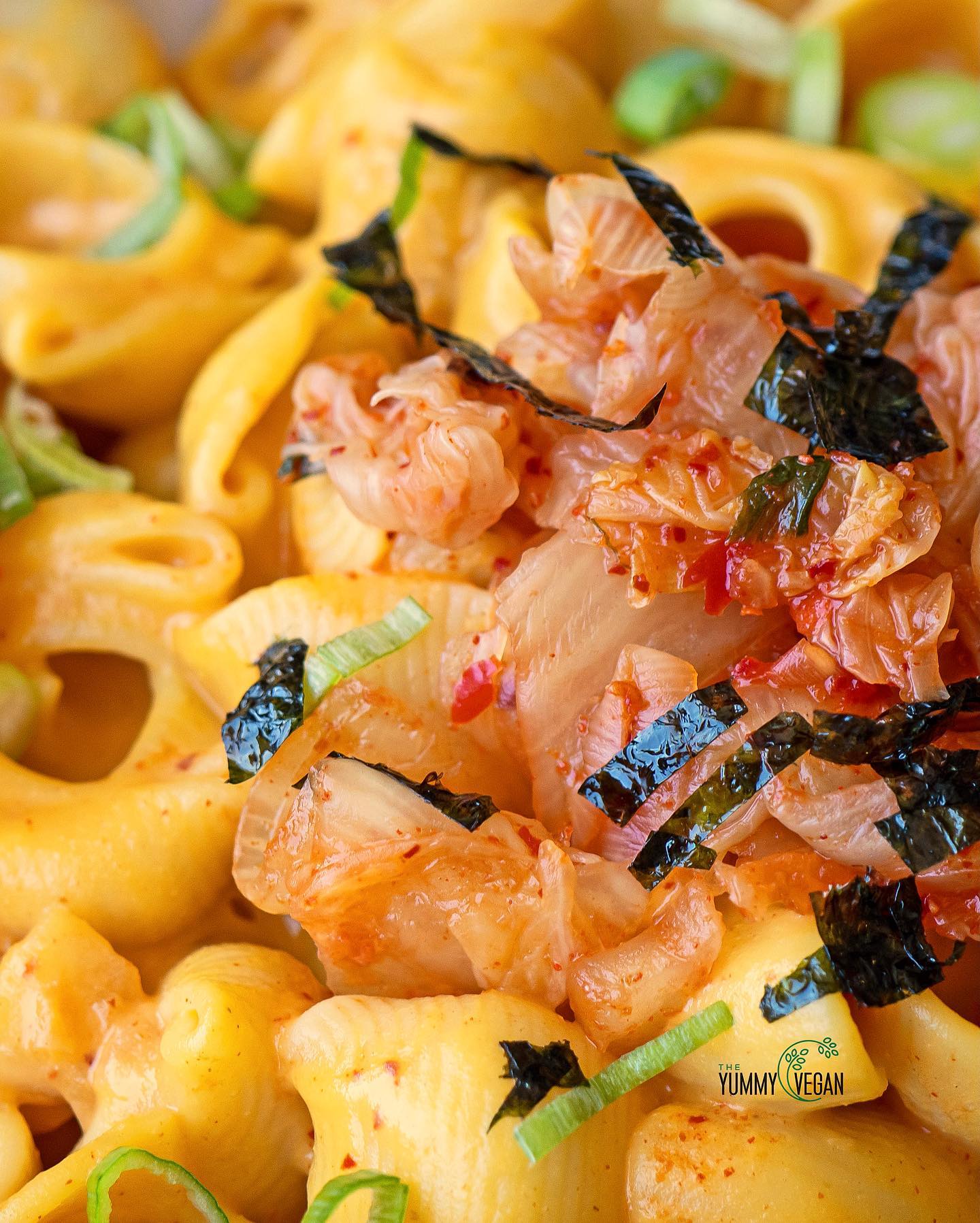 Creamy Kimchi Mac and Cheese Fusion 🧀🌶️