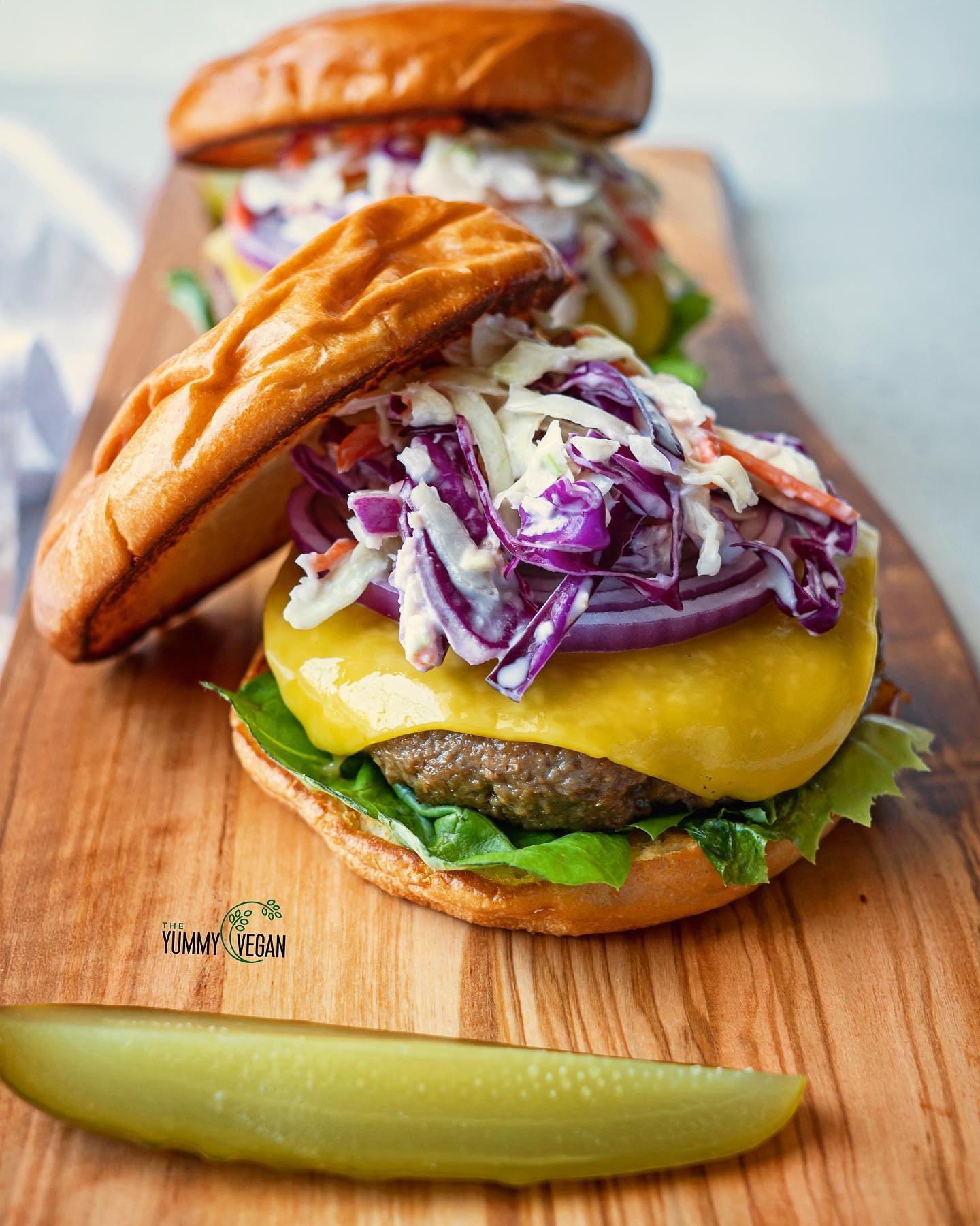 Juicy Horseradish Cheddar Burger with Slaw