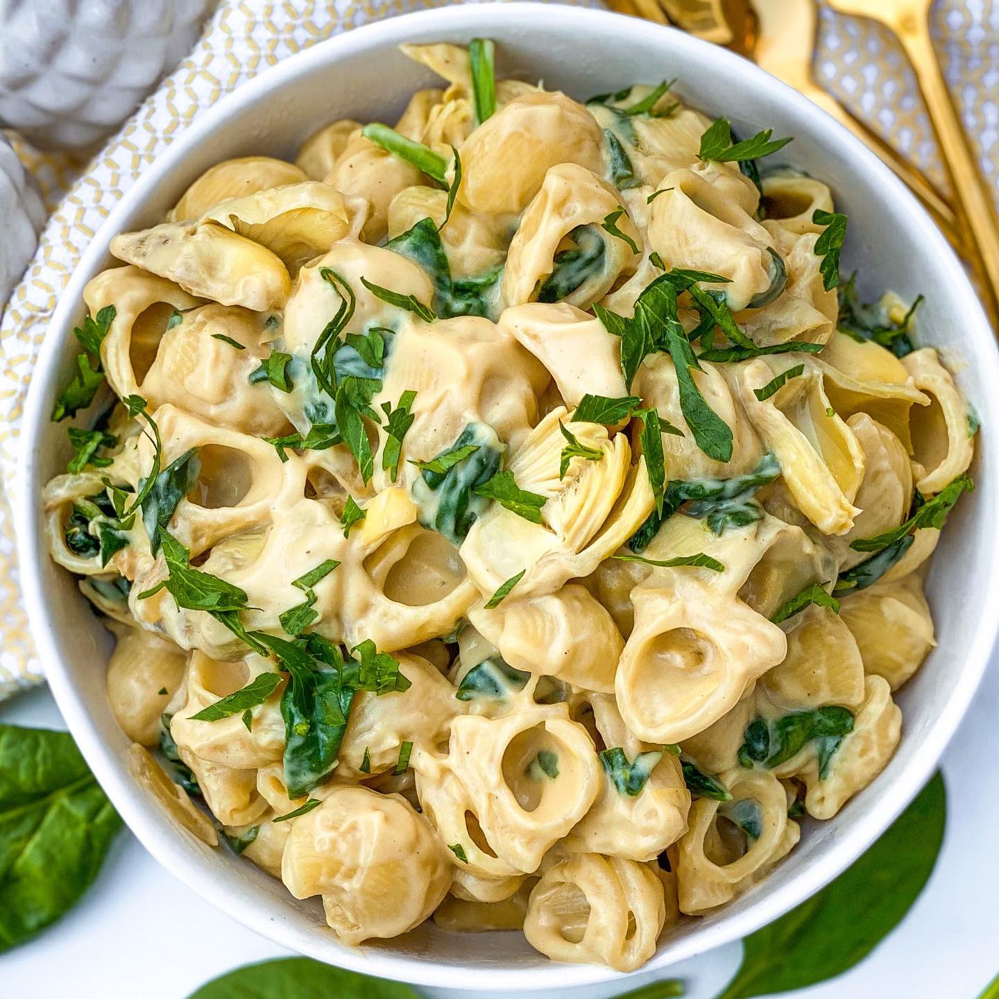 Vegan Spinach Artichoke Dip Mac and Cheese