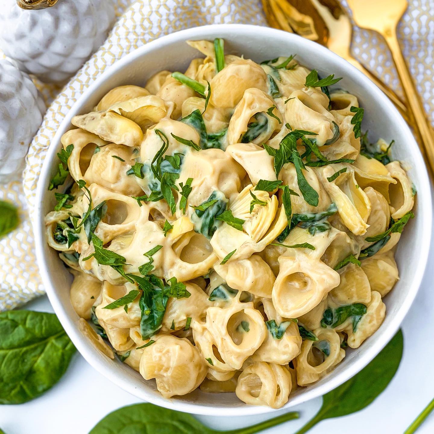 Vegan Spinach Artichoke Dip Mac and Cheese