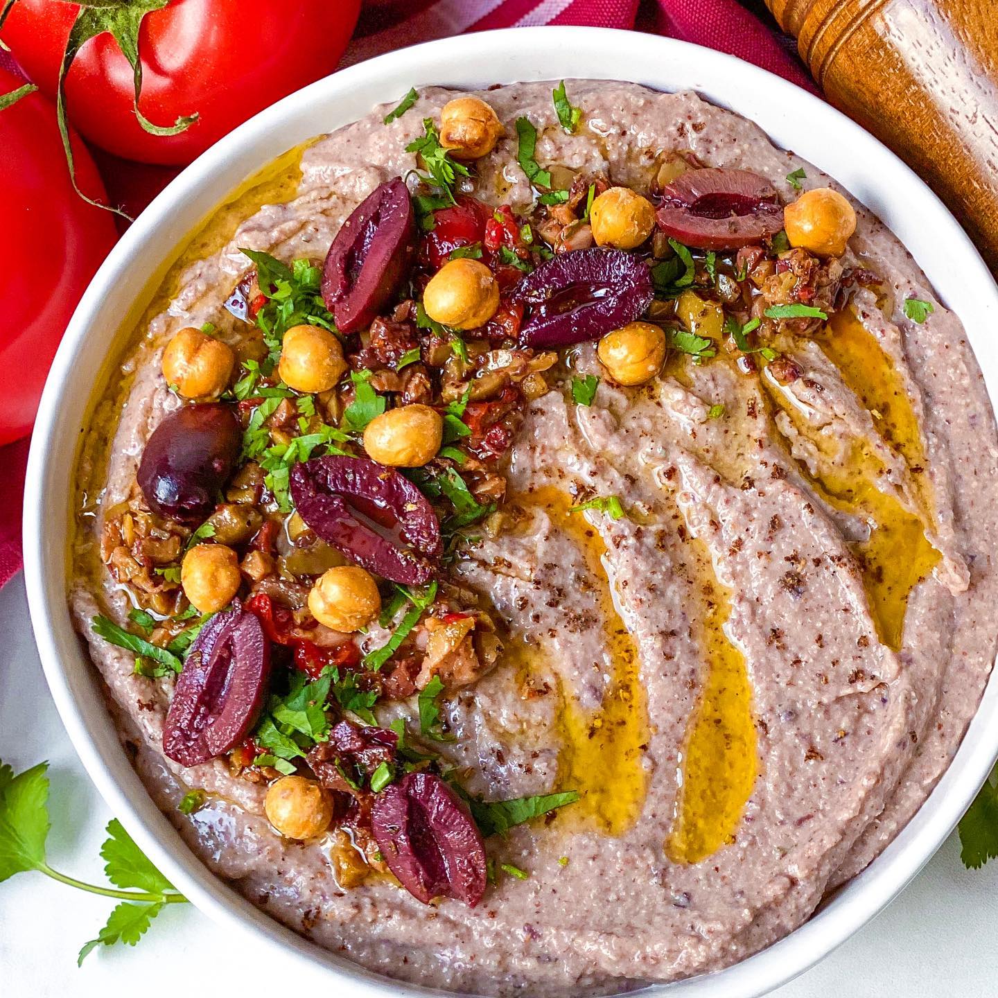 Creamy Mediterranean Kalamata Hummus