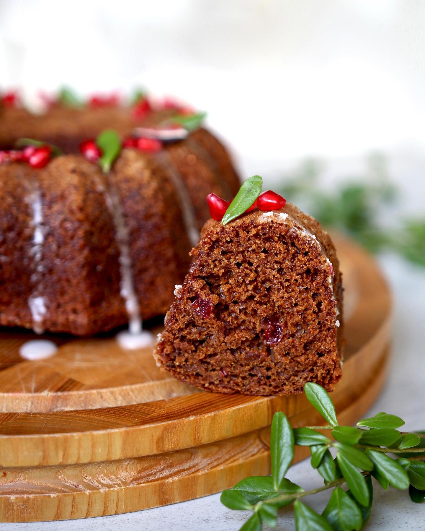 Festive Vegan Gingerbread Cake