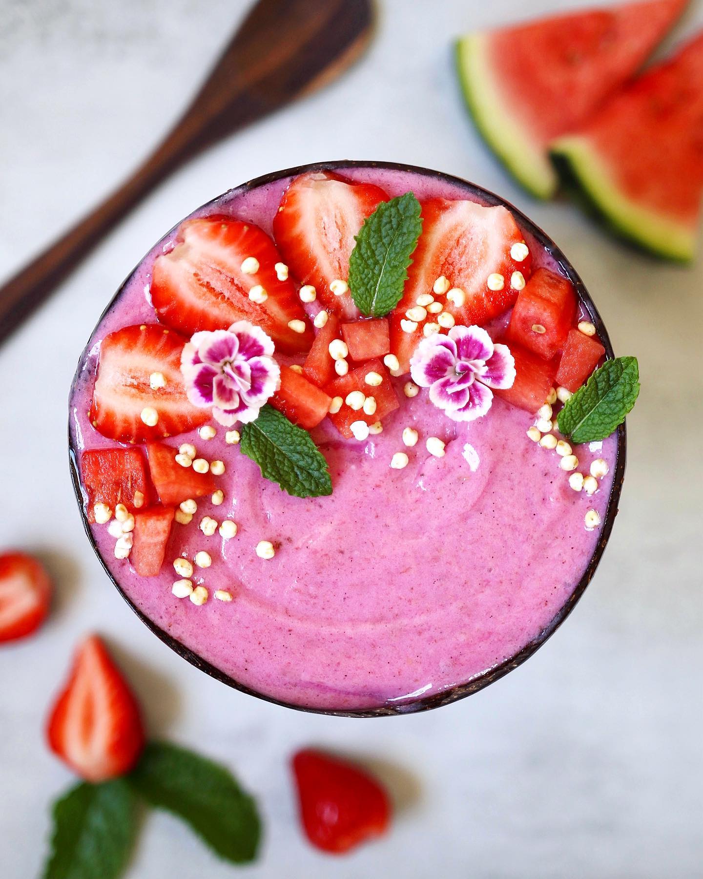 Pink Pitaya Banana Smoothie Bowl