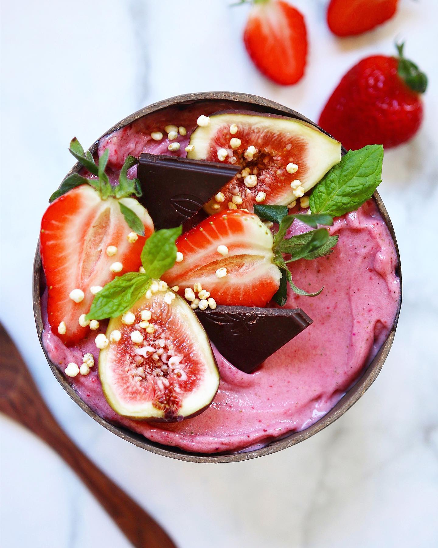 Strawberry Mint Smoothie Bowl