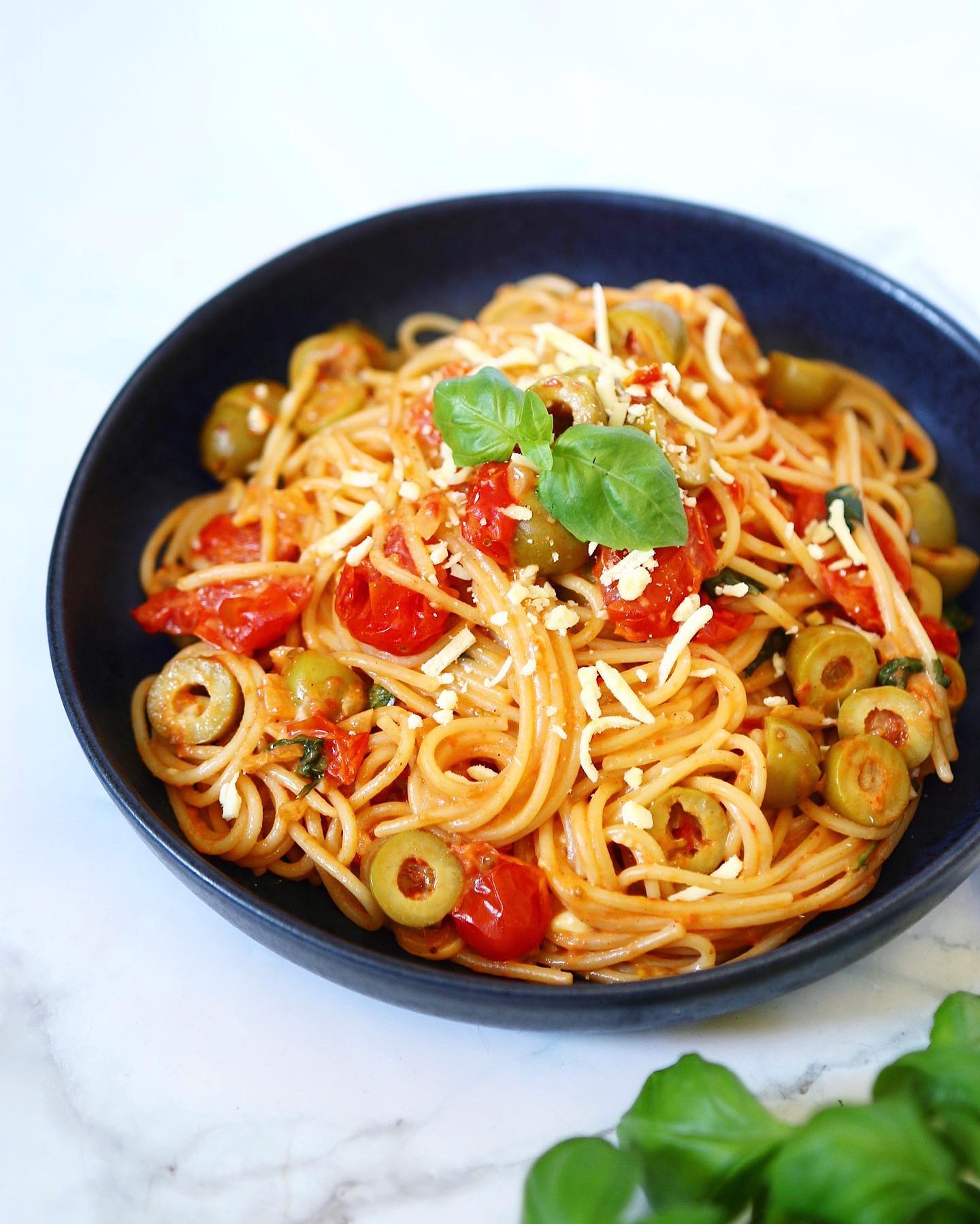 Spaghetti with Olives and Tomato