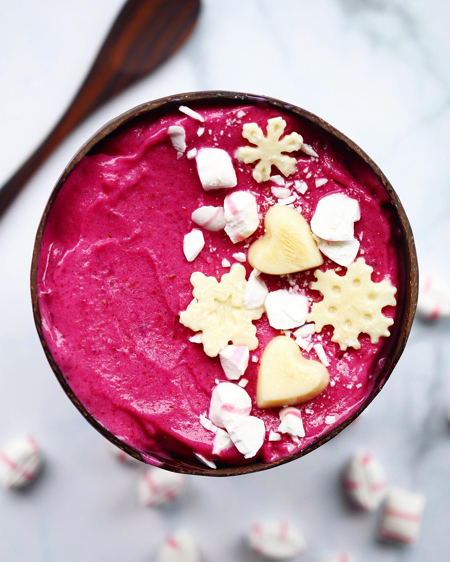 Pink Pitaya Banana Smoothie Bowl