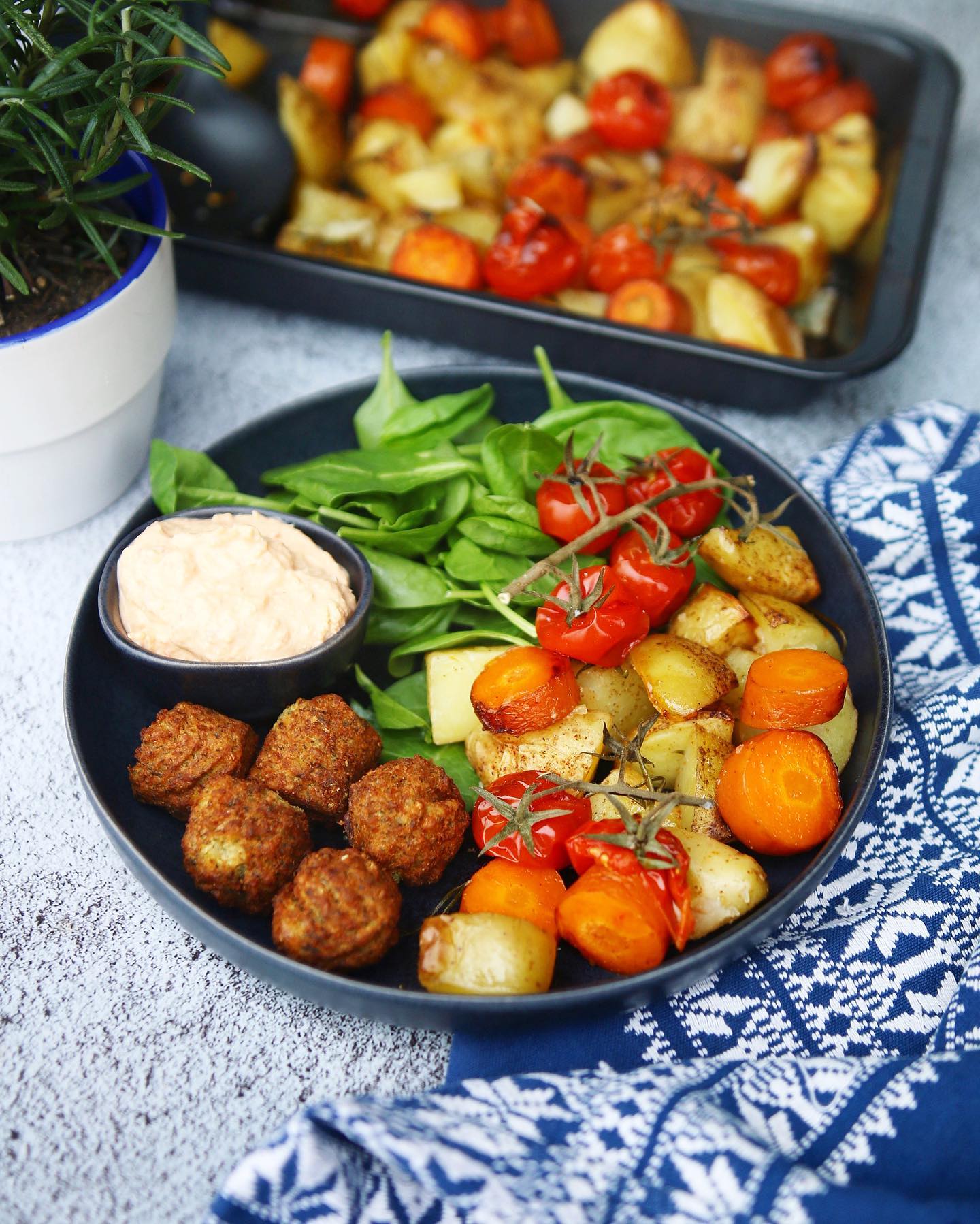 Easy Oven-Baked Seasoned Vegetables