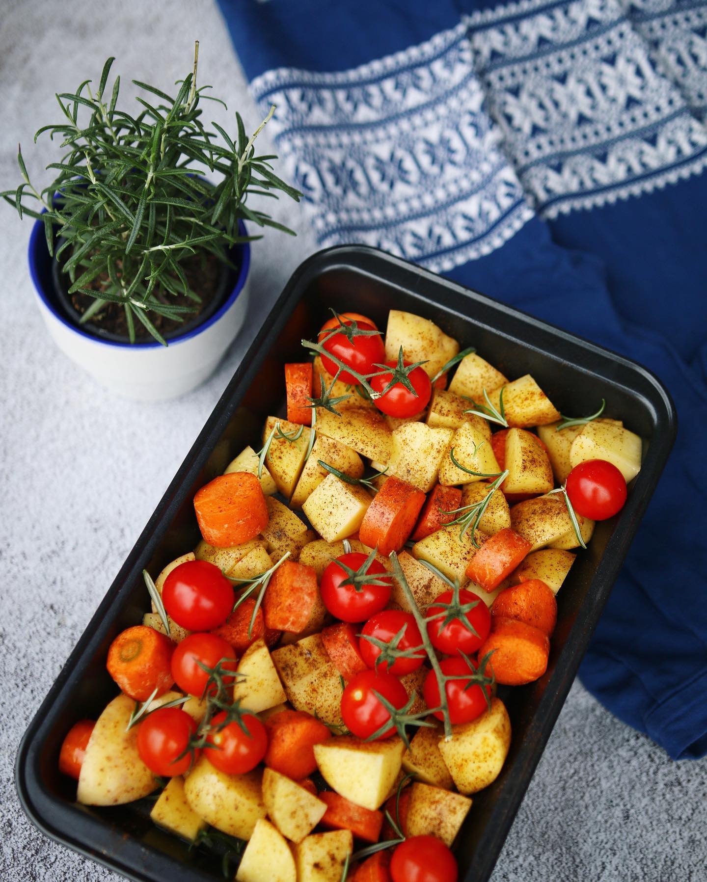 Easy Oven-Baked Seasoned Vegetables