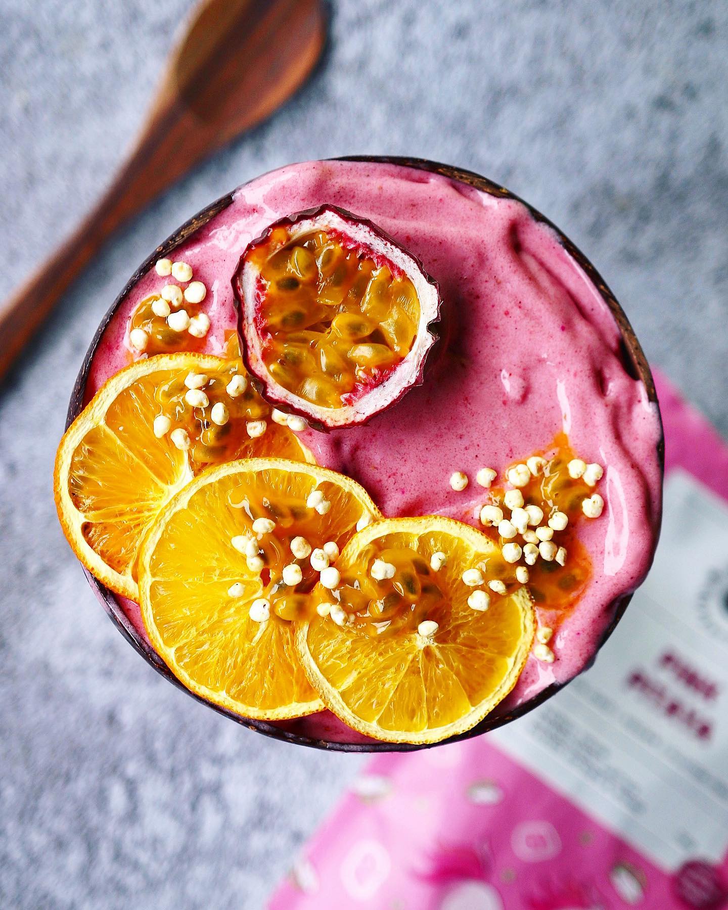 Vibrant Pink Pitaya Smoothie Bowl