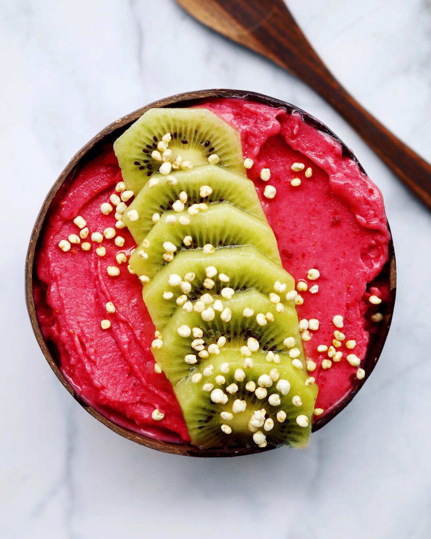 Frozen Berry Banana Smoothie Bowl