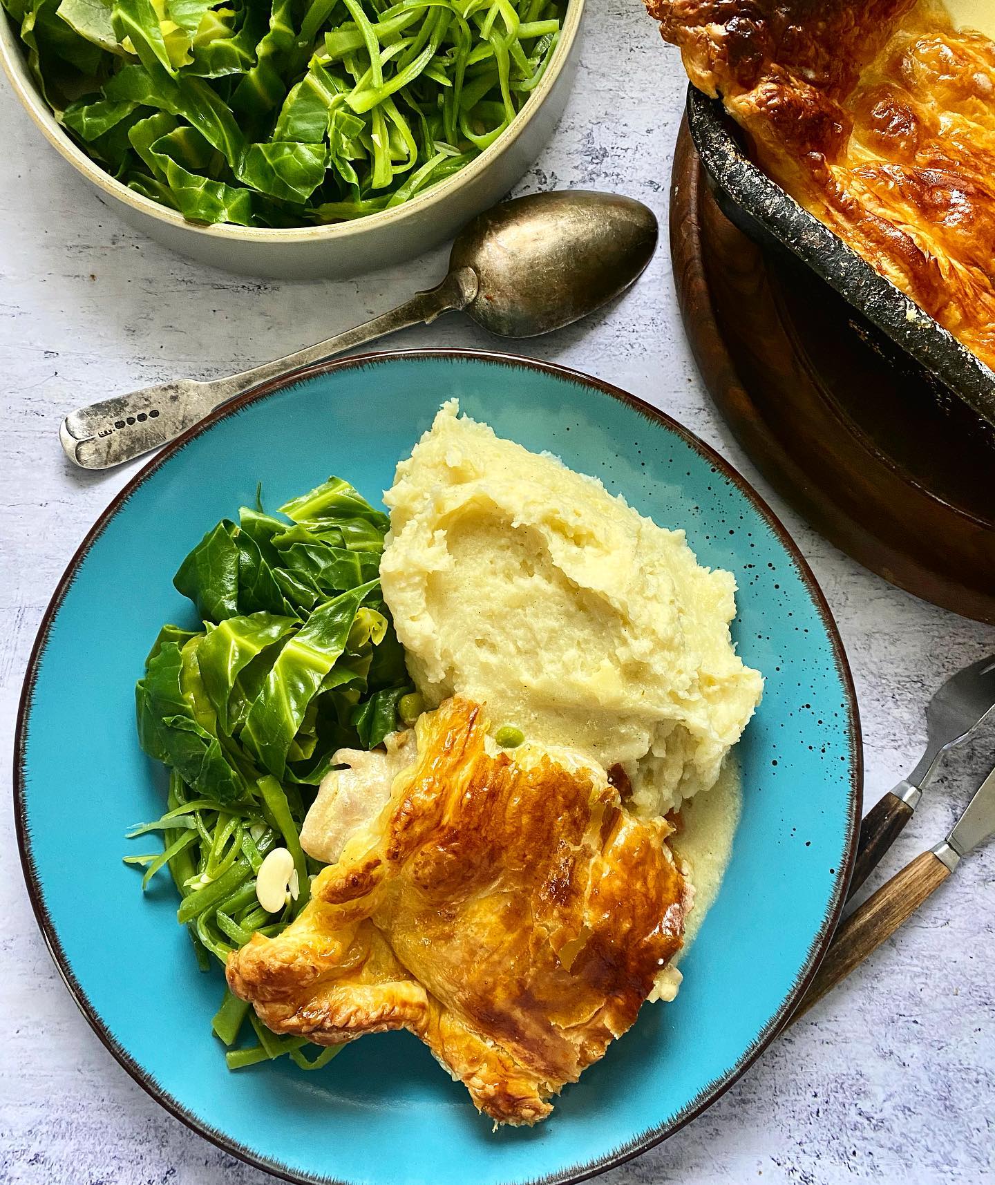 Easy Chicken Leek and Bacon Pie