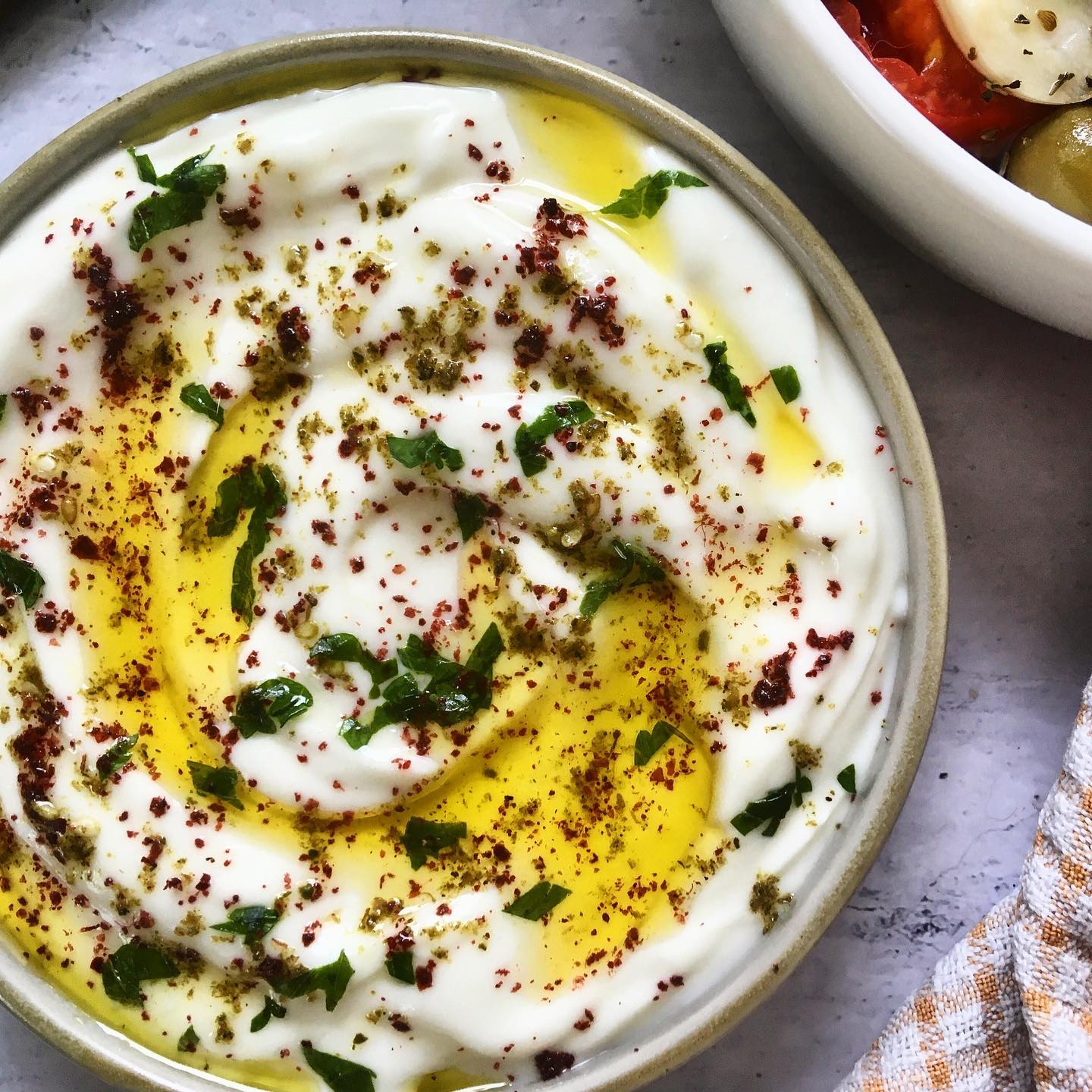 Lebanese Garlic Toum Sauce