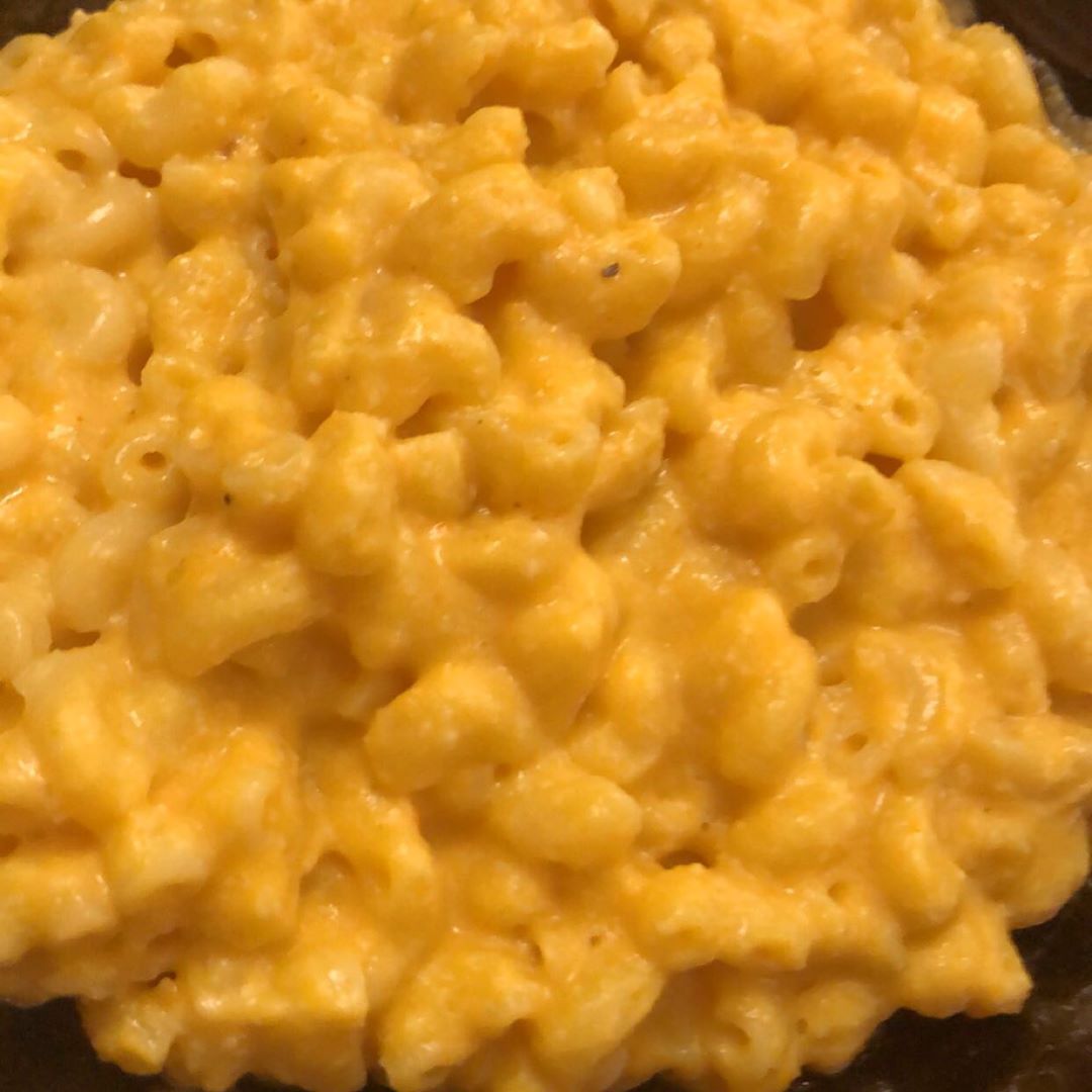 Easy Vegan Cheese Sauce with Cheesy Flavor