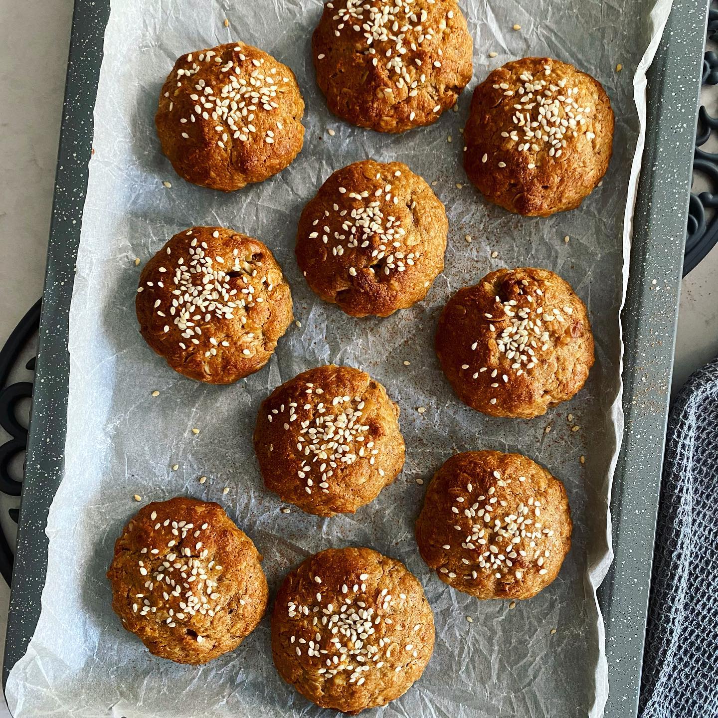 Tahini Cookies with Oats and Walnuts