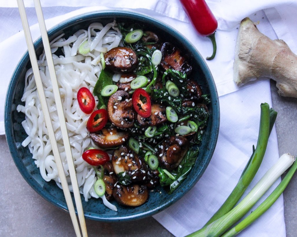 Easy Noodle Stir Fry with Vegetables and Tofu