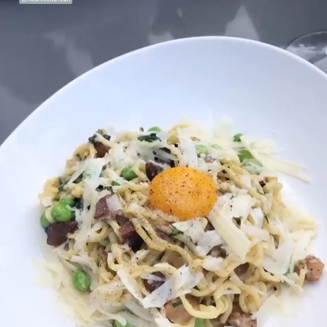 Authentic Italian Carbonara Pasta Dish