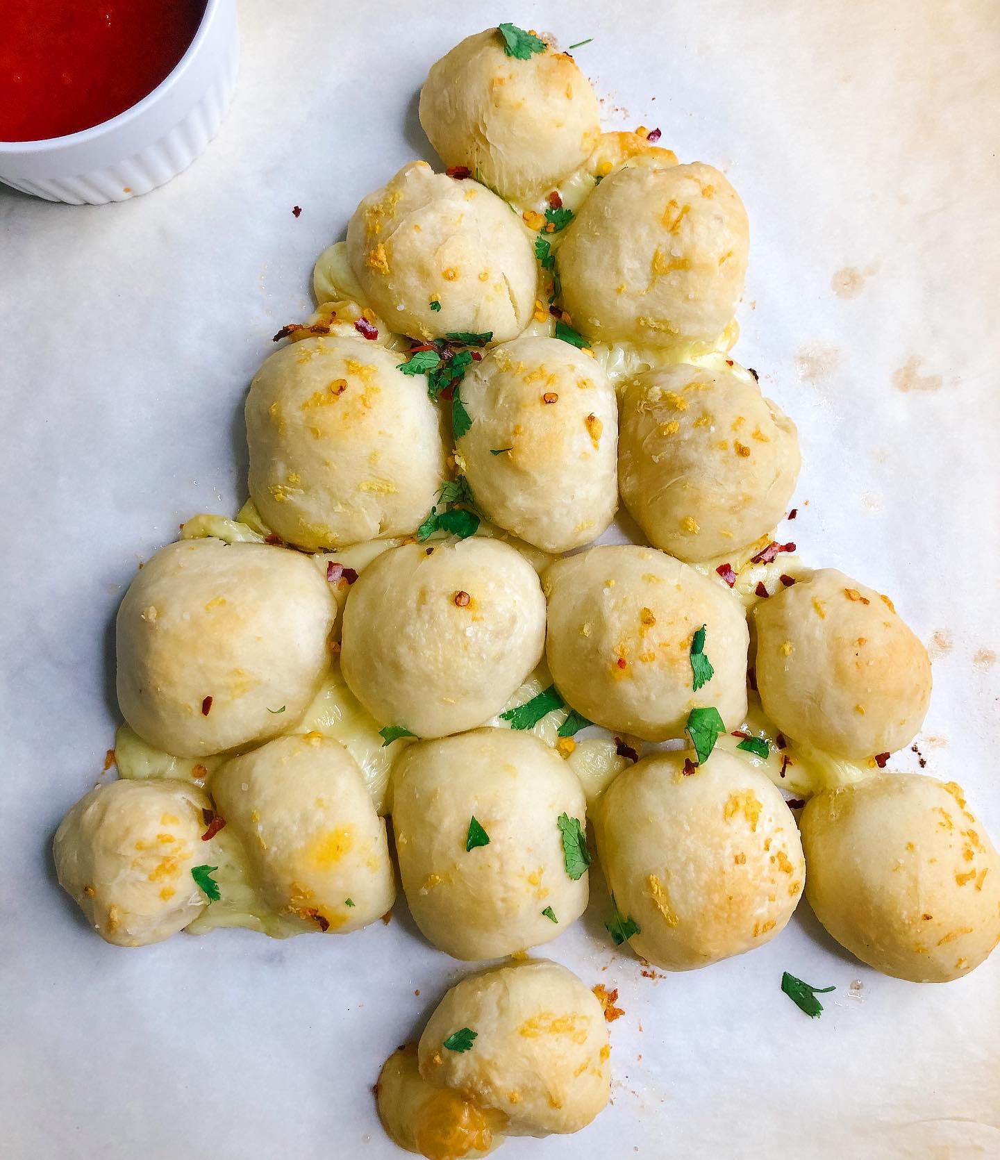 Garlicy Cheesy Christmas Tree Appetizer