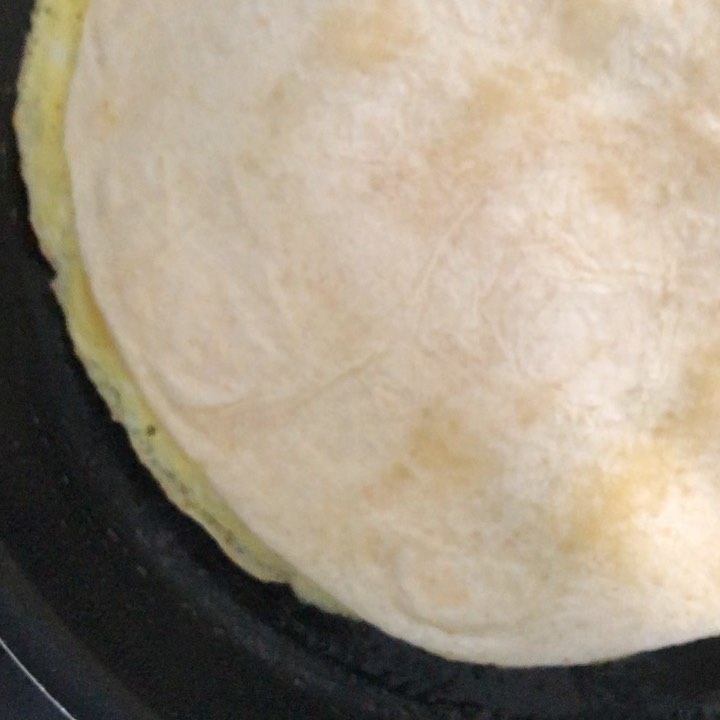 Fluffy Egg Breakfast Quesadillas 🍳