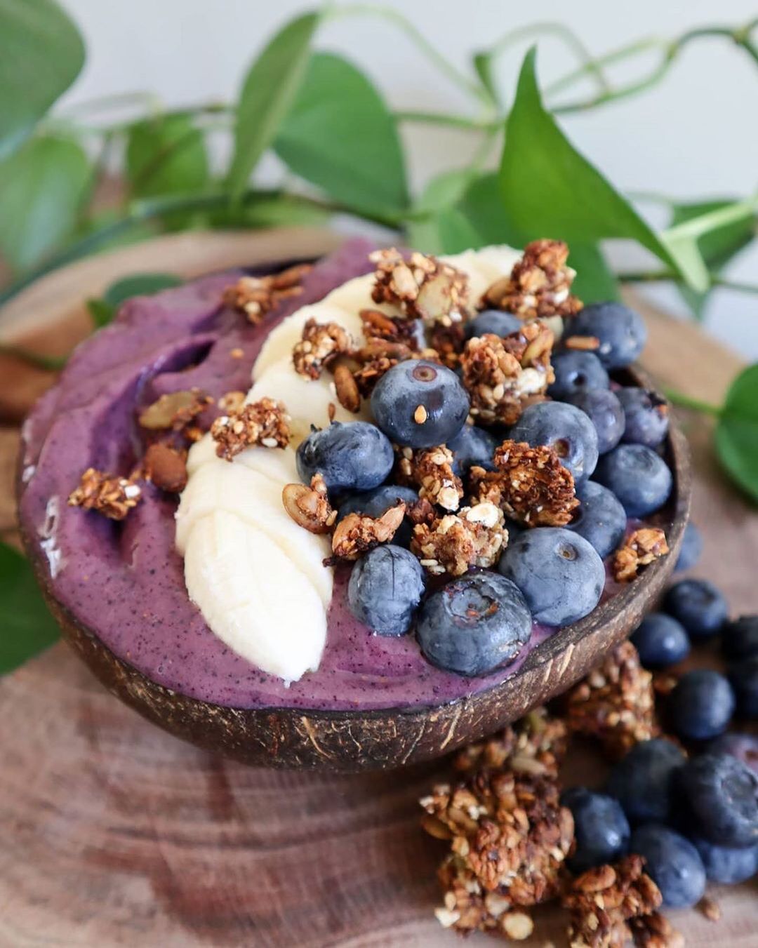 Blueberry and Banana Smoothie Bowl