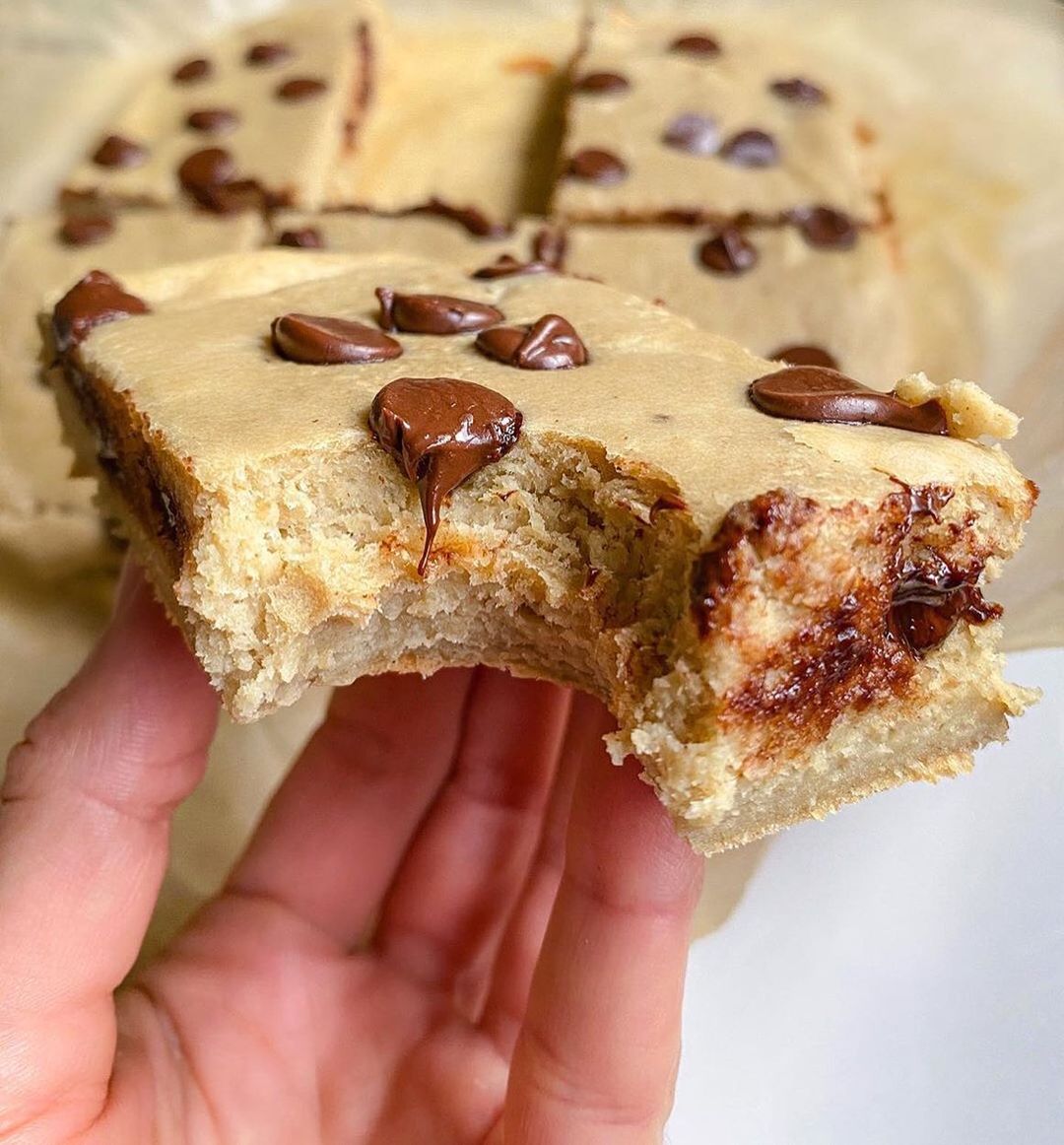 Banana Chocolate Chip Tahini Bars