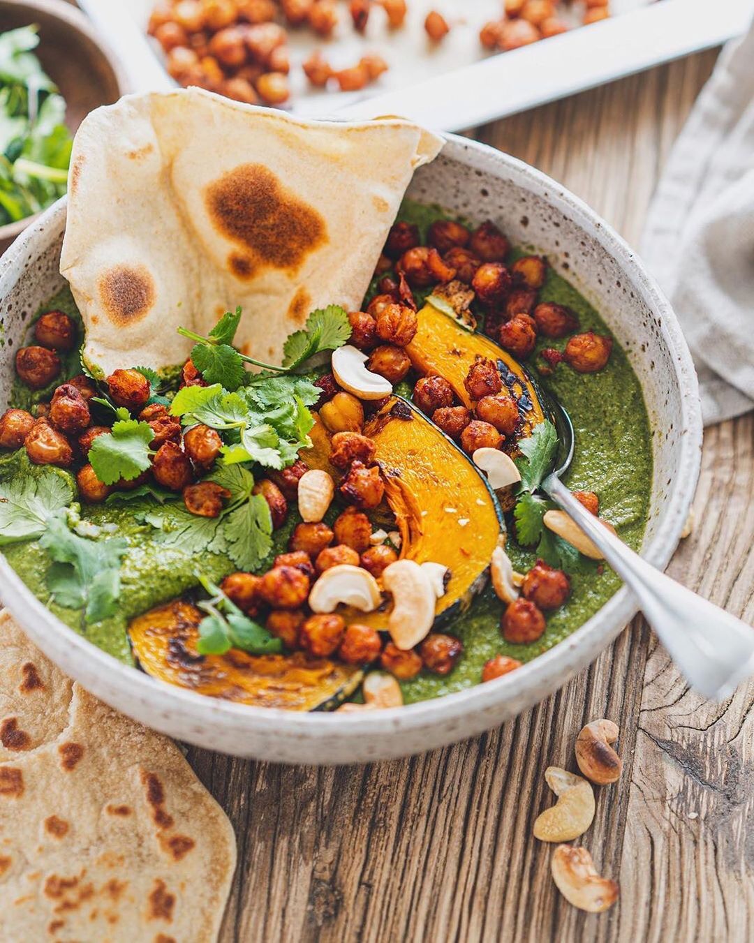 Creamy Spinach Curry with Crispy Bbq Chickpeas