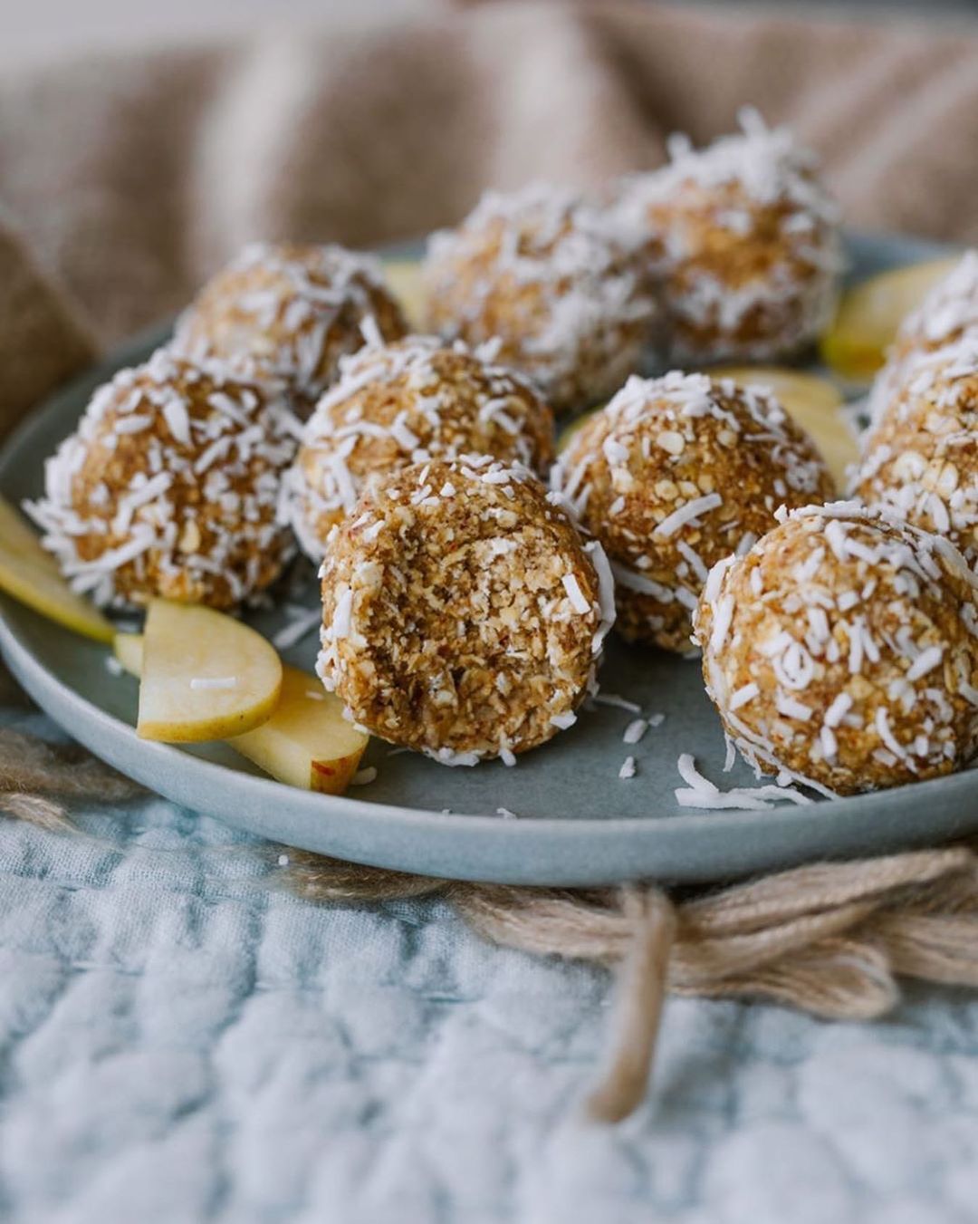 Quick and Easy Apple Crumble Bliss Balls