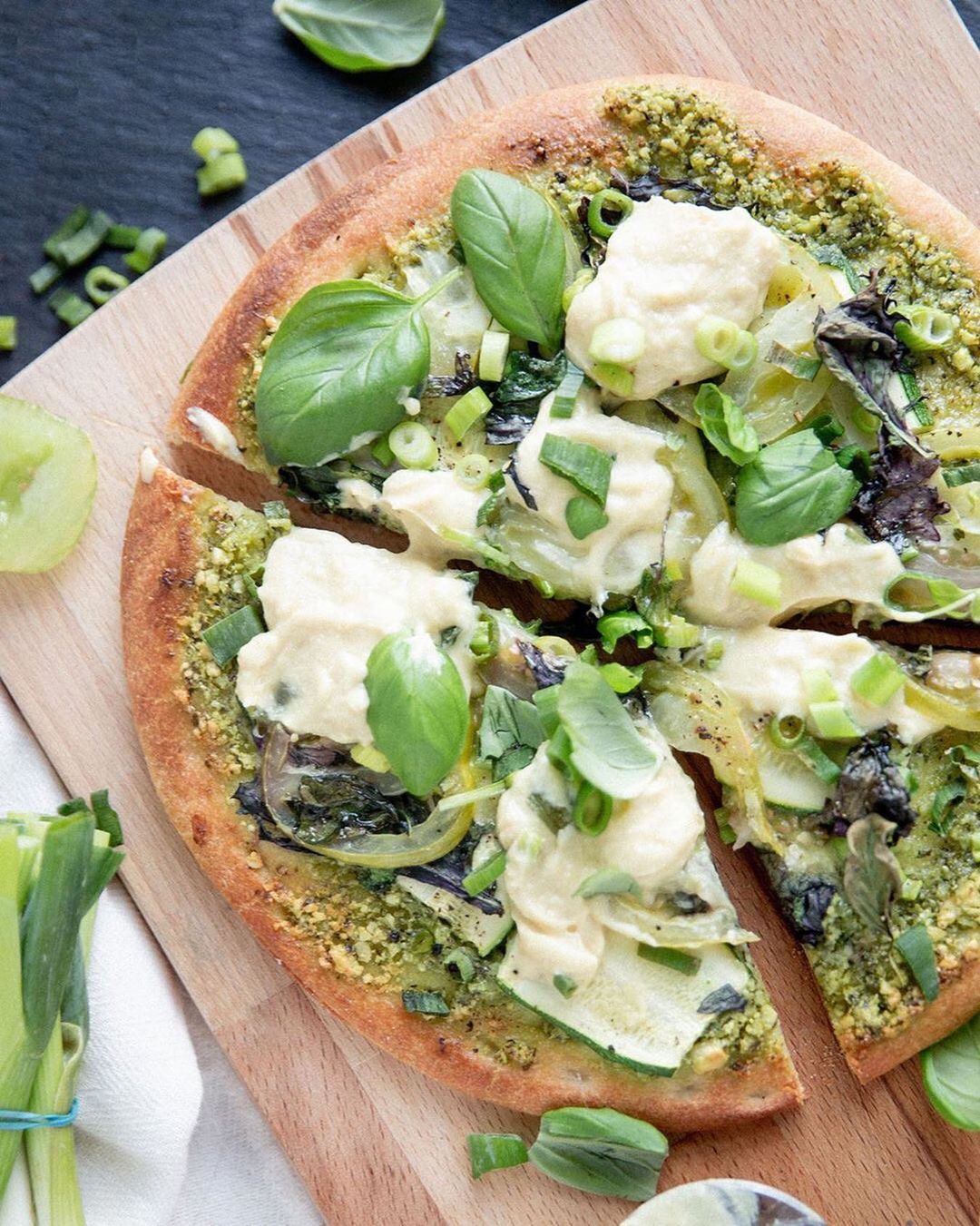 Vegan Pesto Pizza