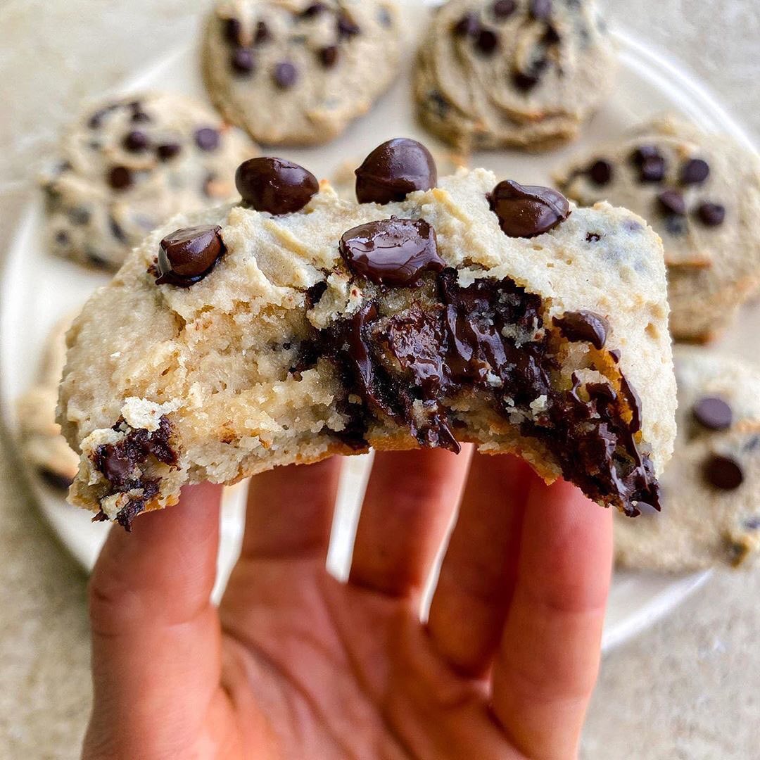Vegan Peanut Butter Banana Chocolate Chip Cookies