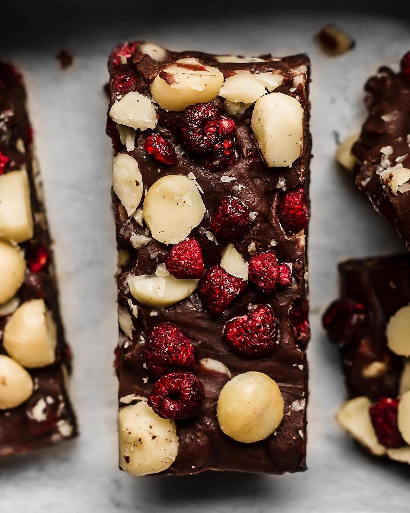 Vegan Macadamia Raspberry Fudge