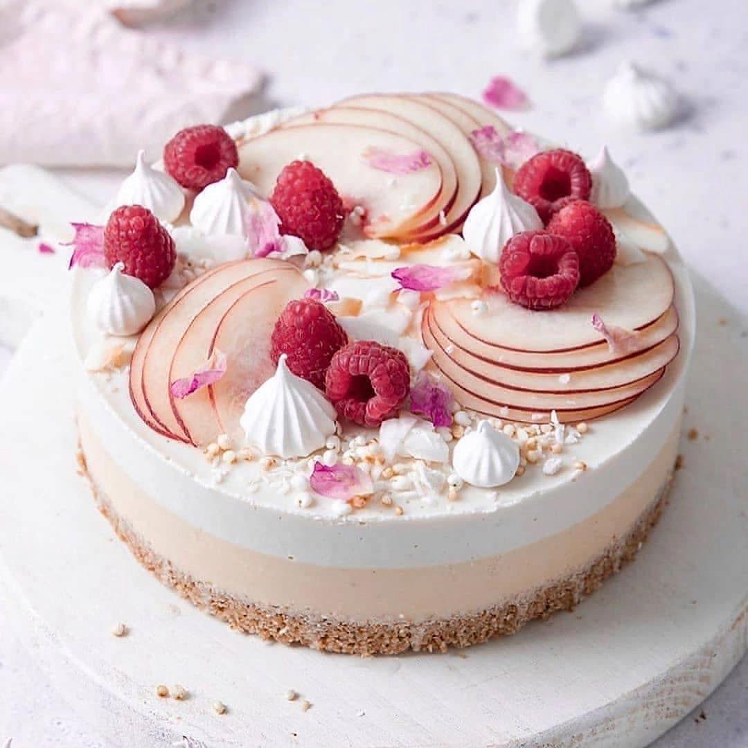 Peaches and Cream Cheesecake