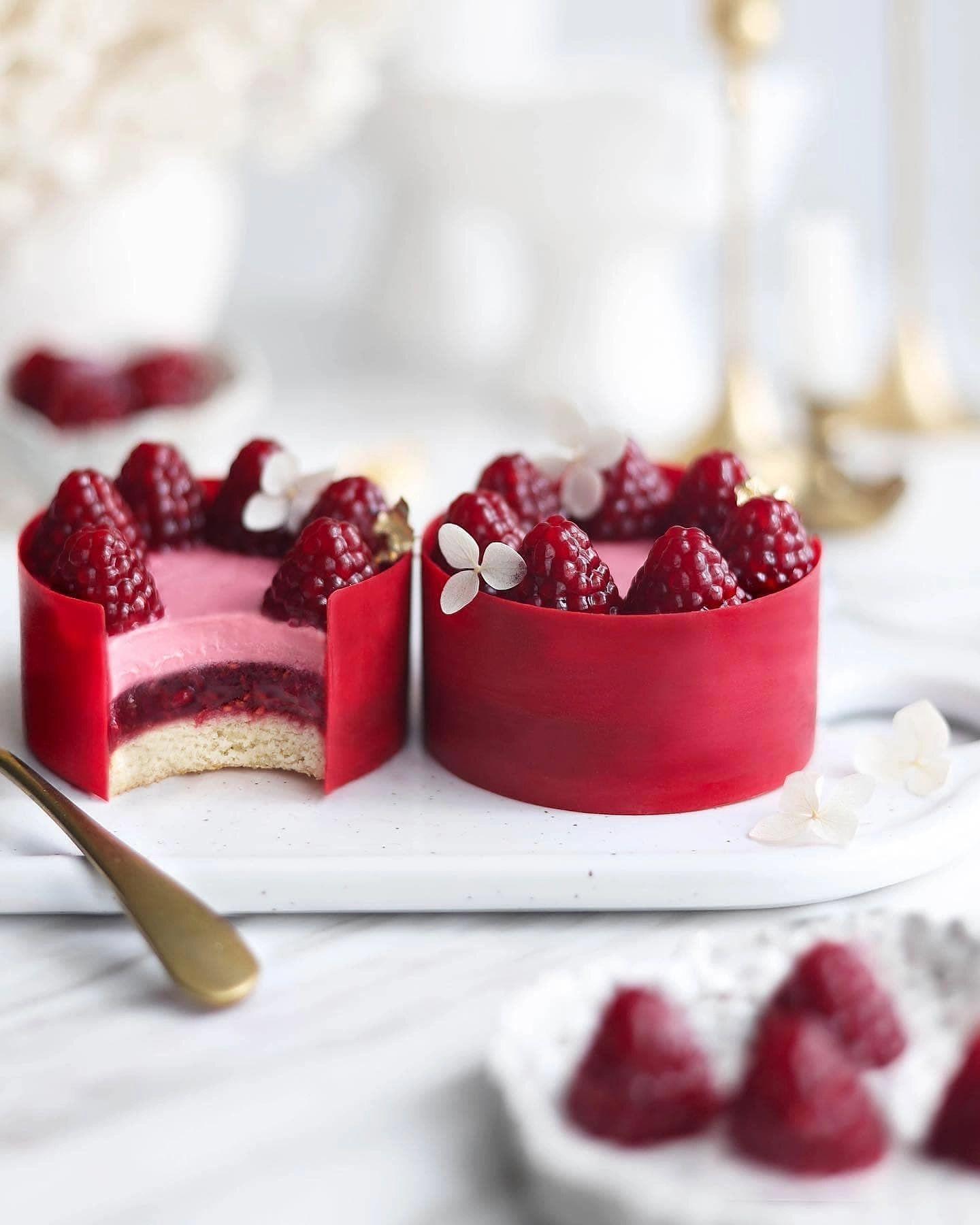 Amazing Gluten-Free Raspberry Cake