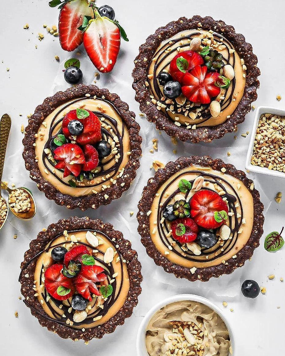 Vegan No-Bake Peanut Butter Mousse Tarts