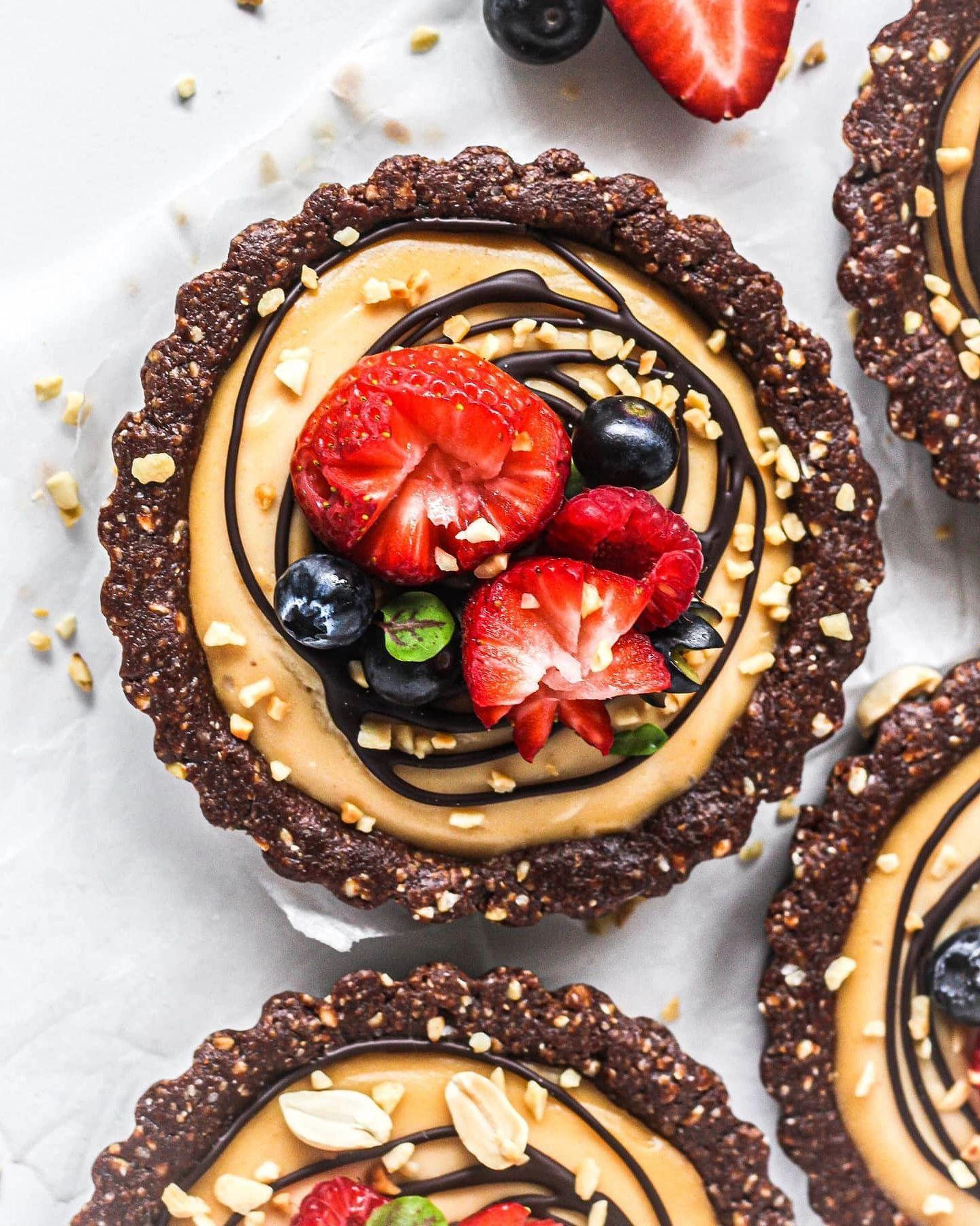 Vegan No-Bake Peanut Butter Mousse Tarts