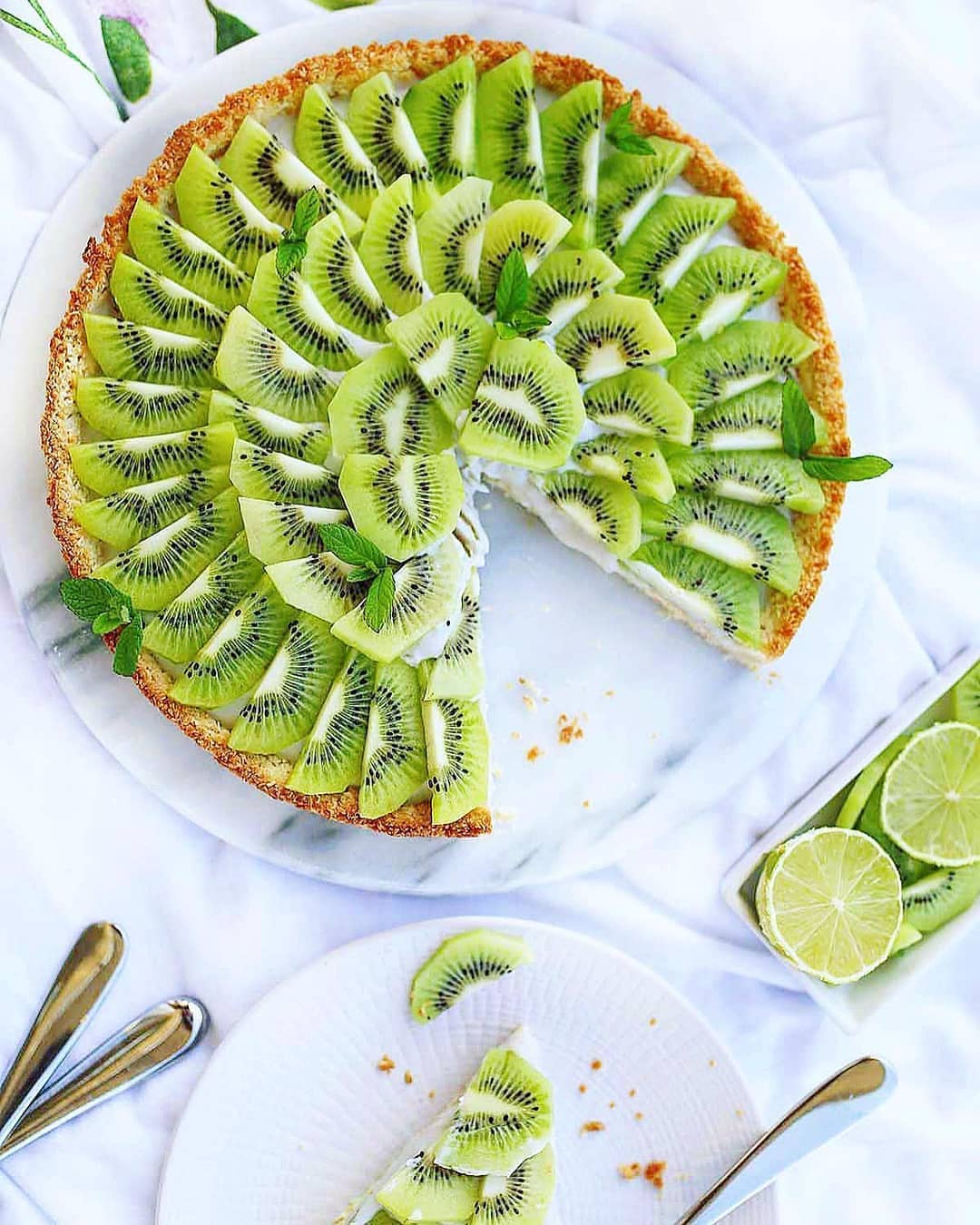 Easy Vegan Kiwi Tart