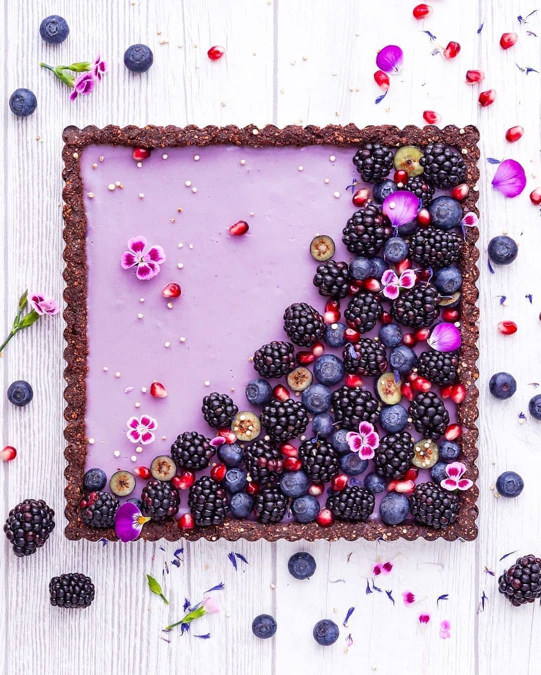 Vegan No-Bake Gluten-Free Blackberry Tart
