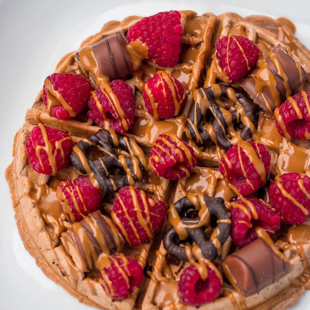 Low-Calorie Protein Waffle with Raspberry Toppings
