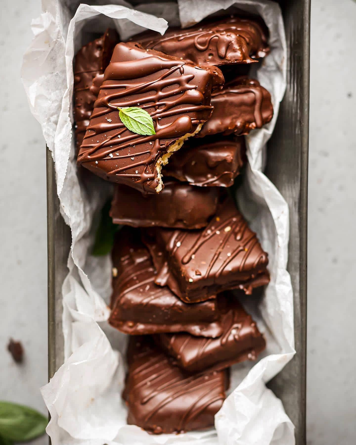 Vegan No-Bake Mint Rough Bars