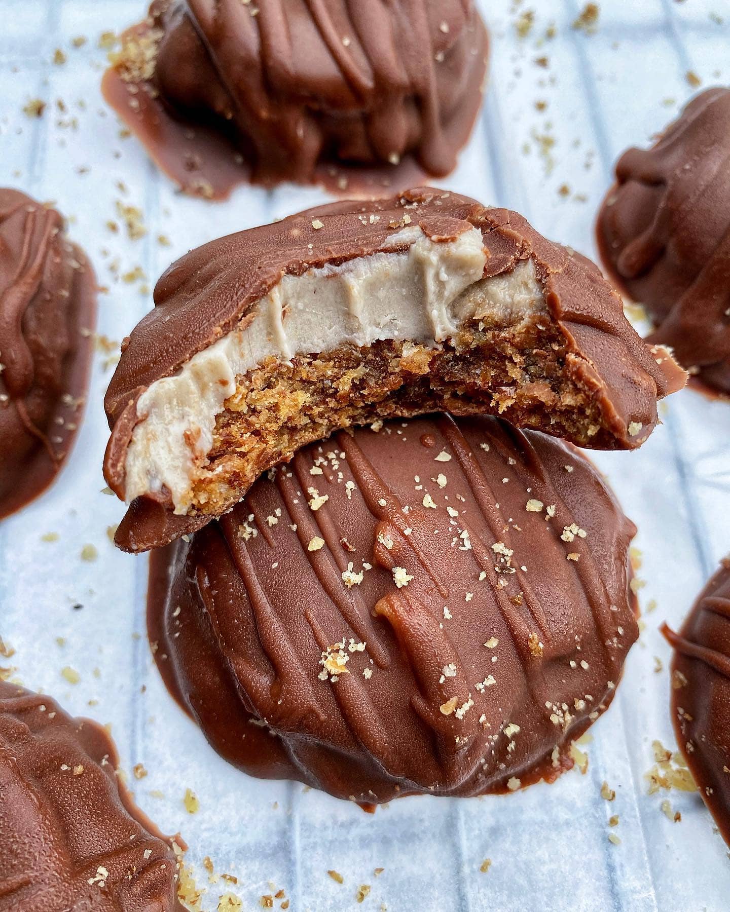 Vegan Banana Caramel Cookies