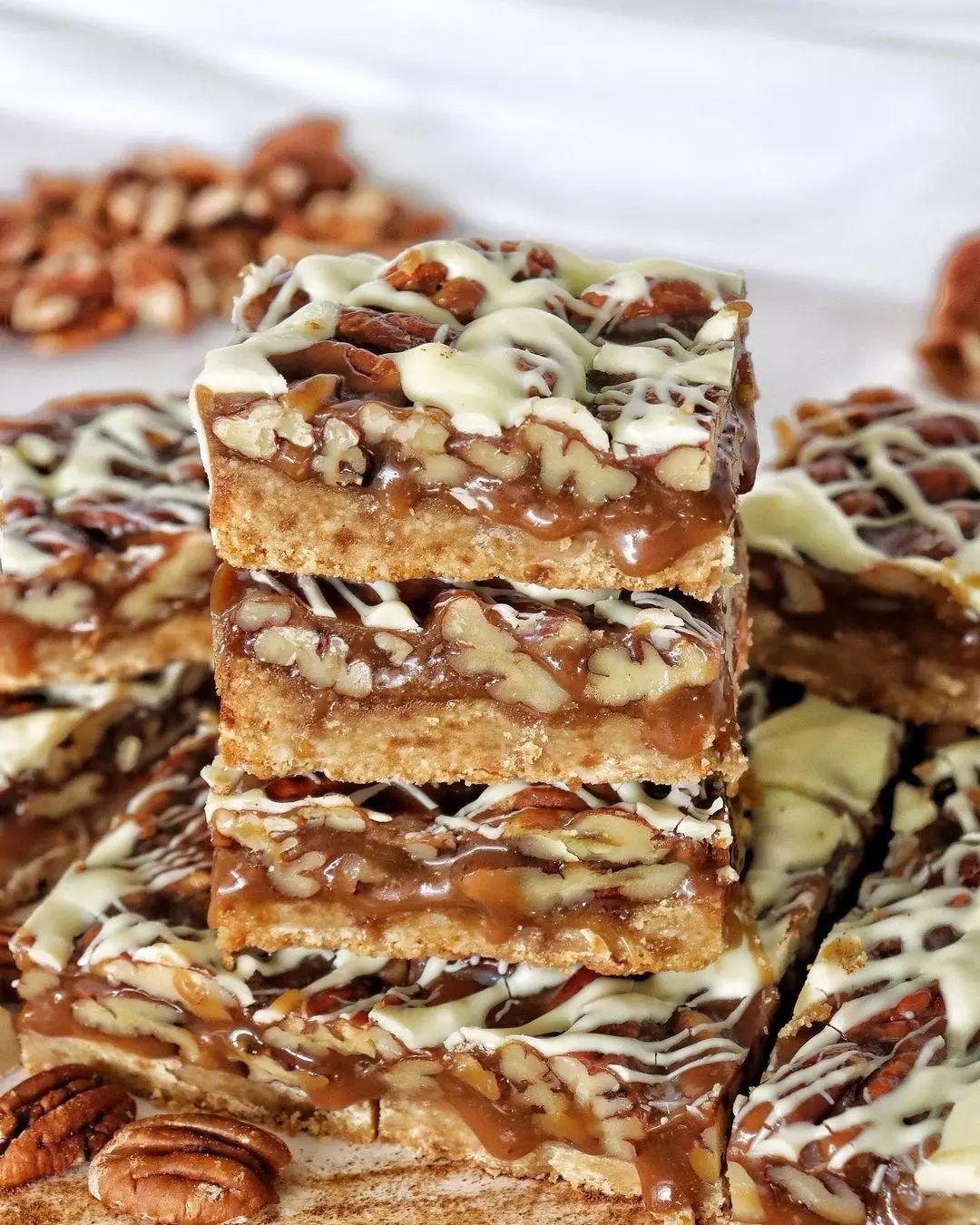 White Chocolate Pecan Pie Bars