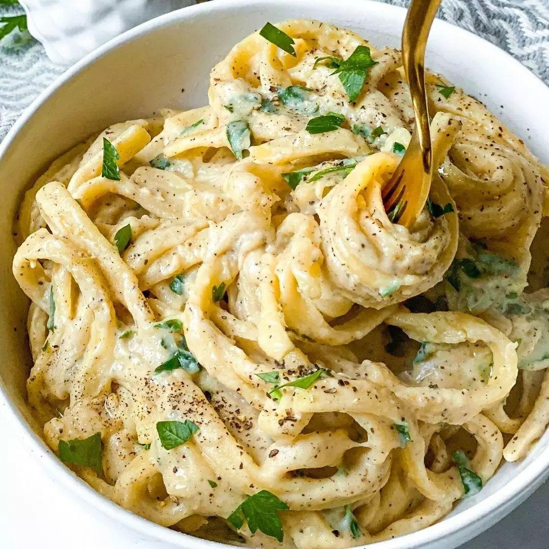 Creamy Vegan Cauliflower Cashew Alfredo