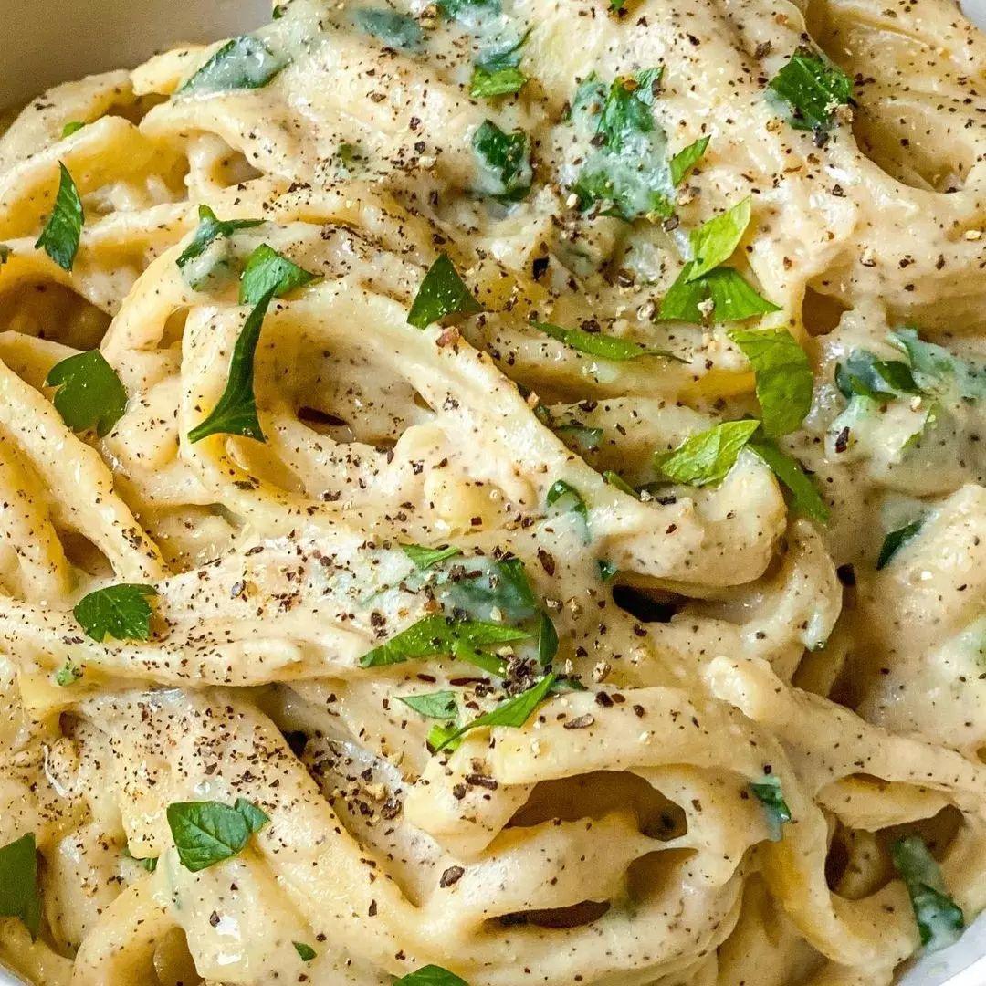 Creamy Vegan Cauliflower Cashew Alfredo