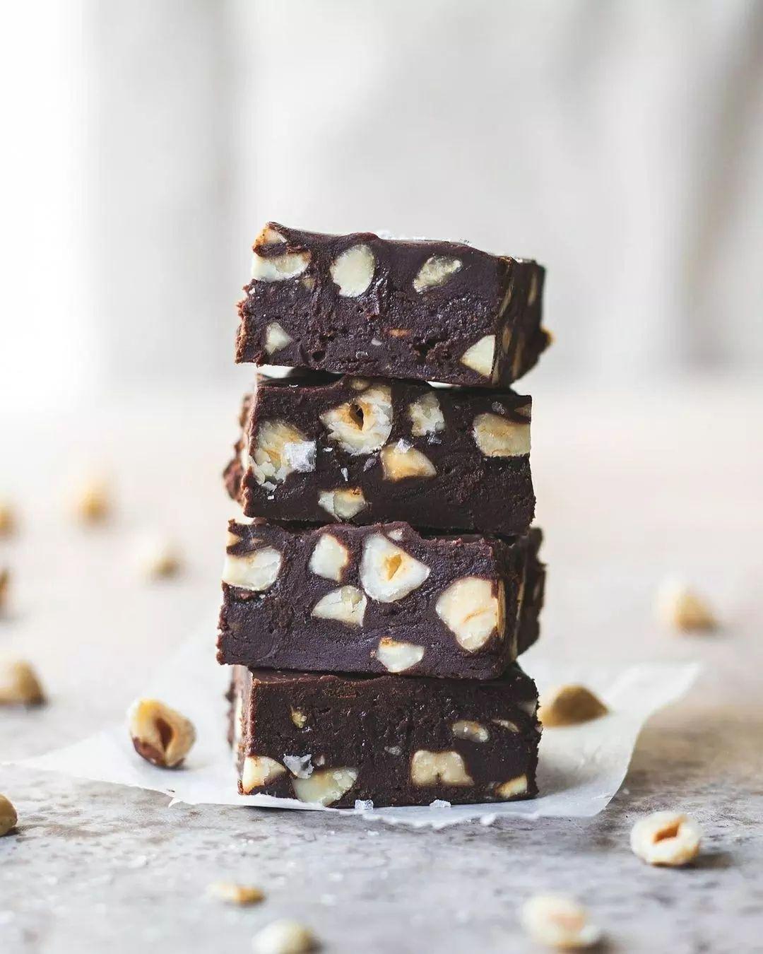 5-Ingredient Chocolate Hazelnut Fudge