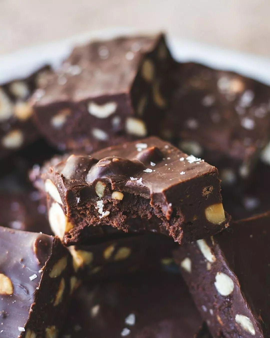 5-Ingredient Chocolate Hazelnut Fudge