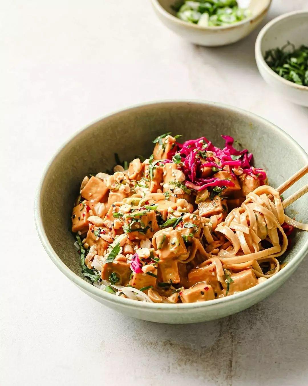 Peanut Butter Thai Tofu Noodle Bowl