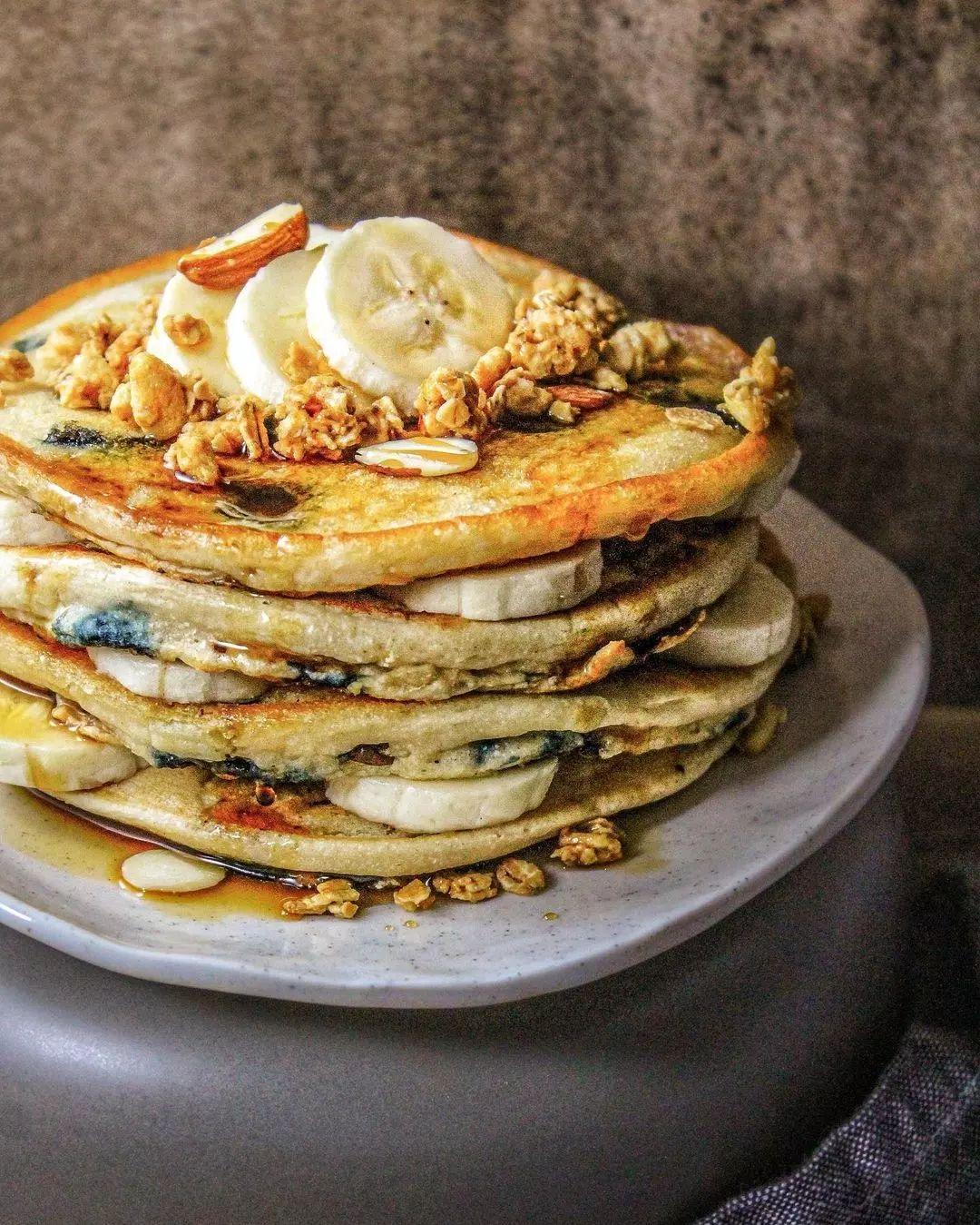 Fluffy Wild Blueberry Pancakes