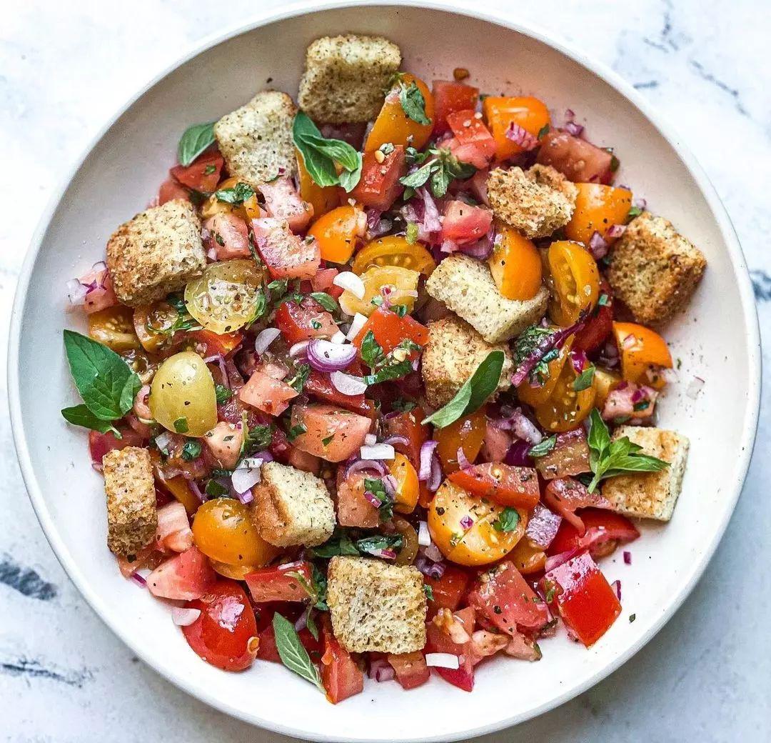Easy Summer Tomato Salad